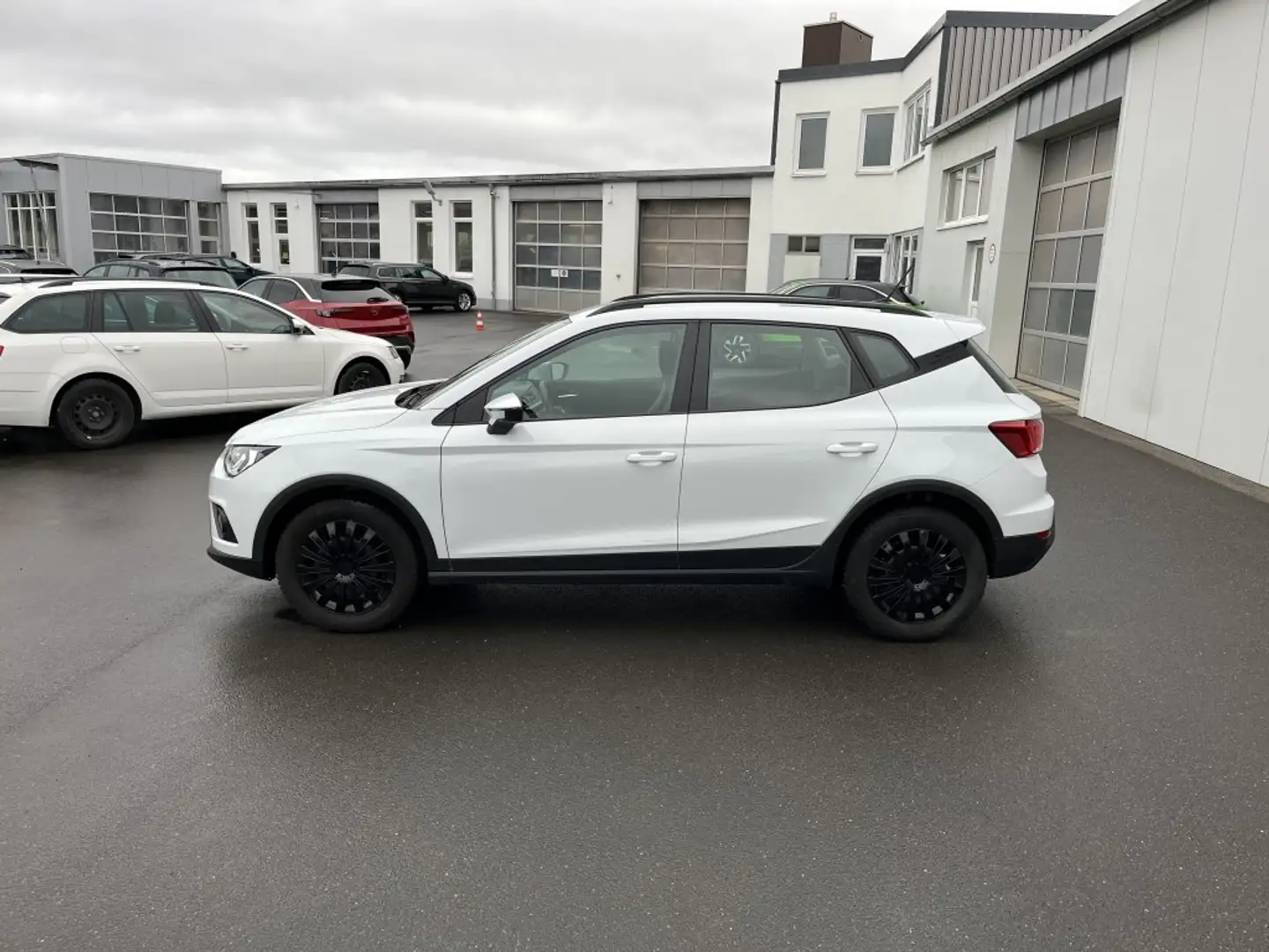 SEAT Arona 1.6 TDI Style 94€ m. 20% Anzahlung Navi DAB SHZ Weiß - 2