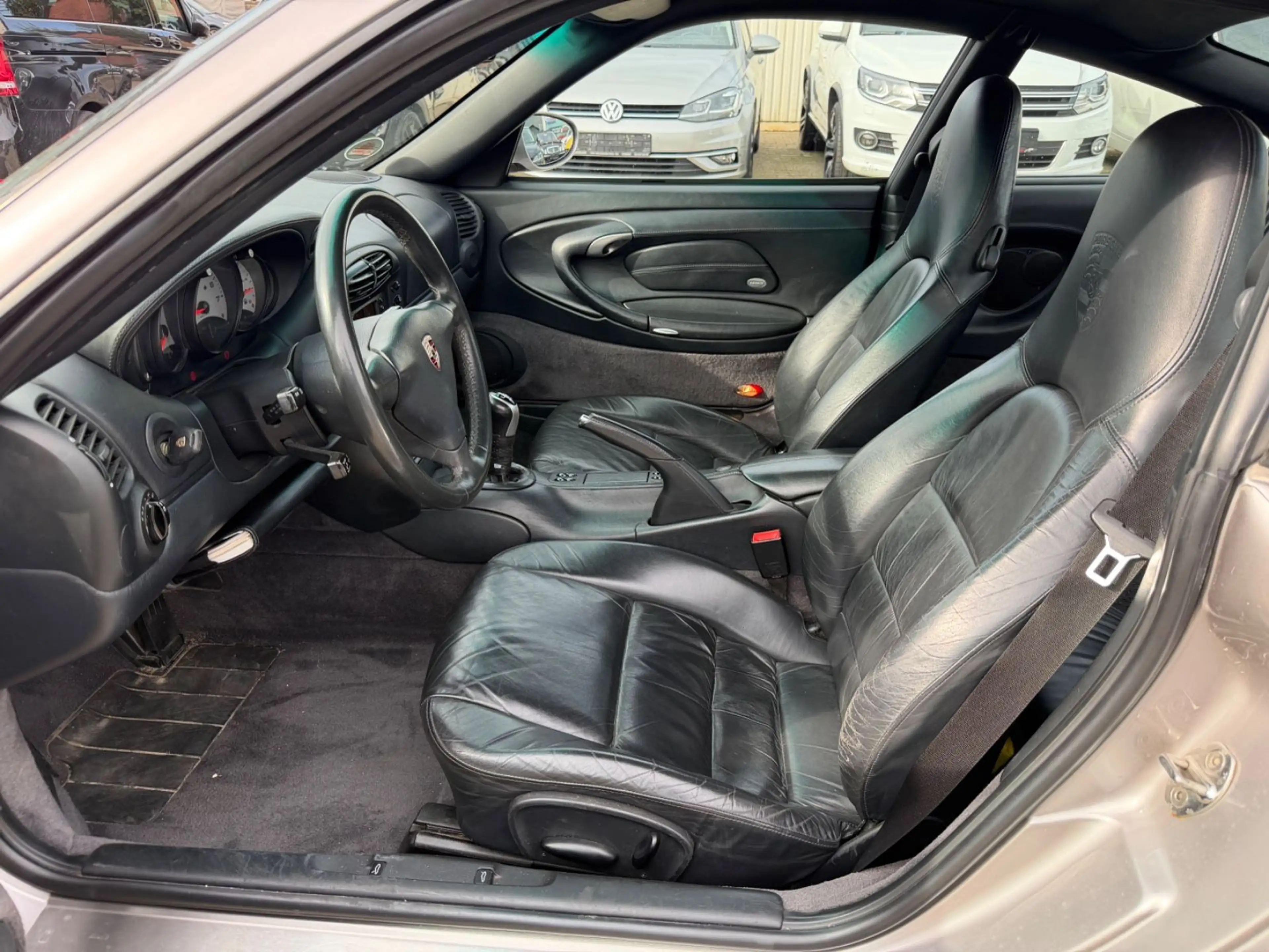 Porsche 996 Carrera Coupé 3,4 HANDSCHALTER 2HD DE FAHRZG — photo 9
