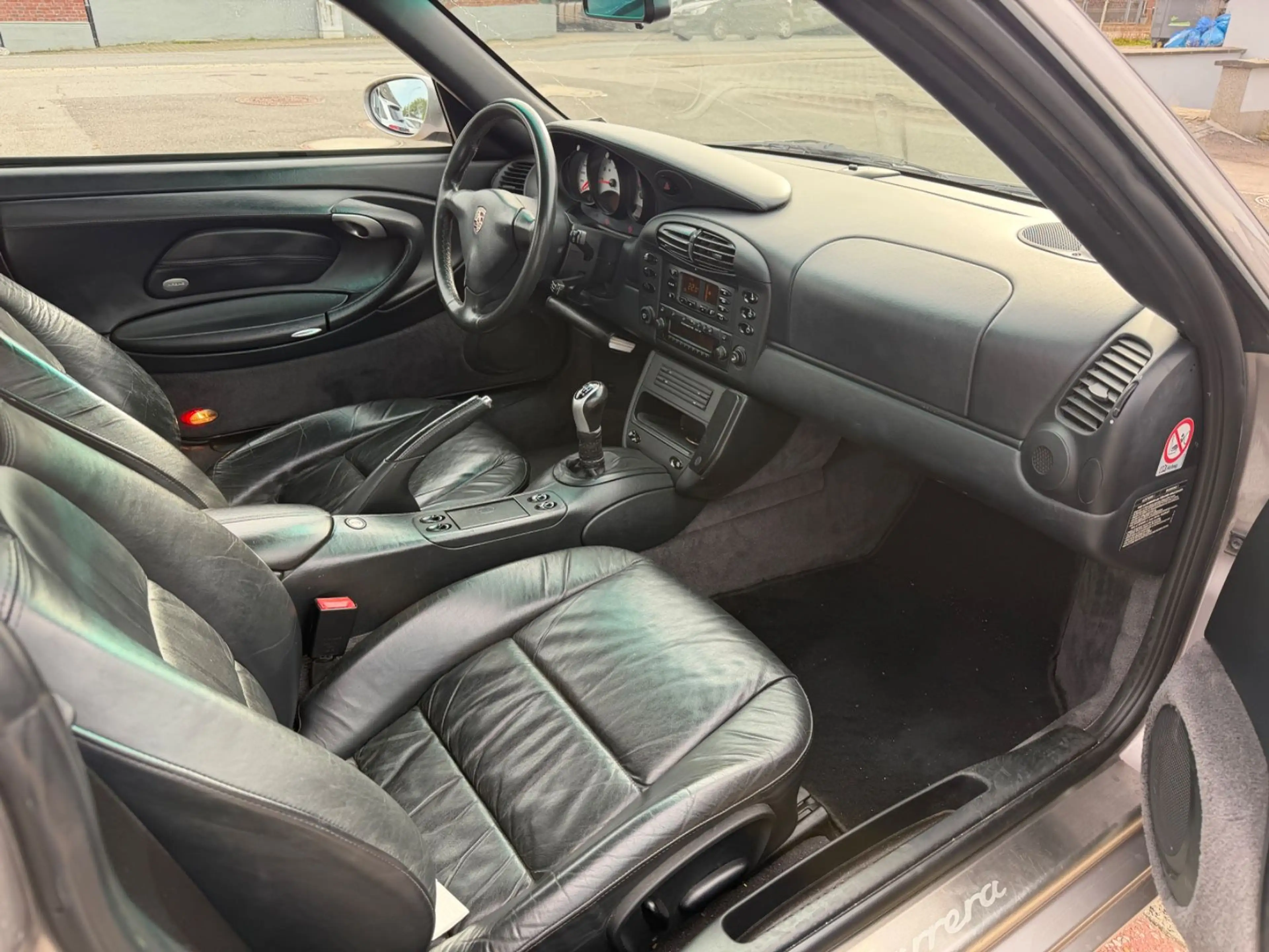 Porsche 996 Carrera Coupé 3,4 HANDSCHALTER 2HD DE FAHRZG — photo 12