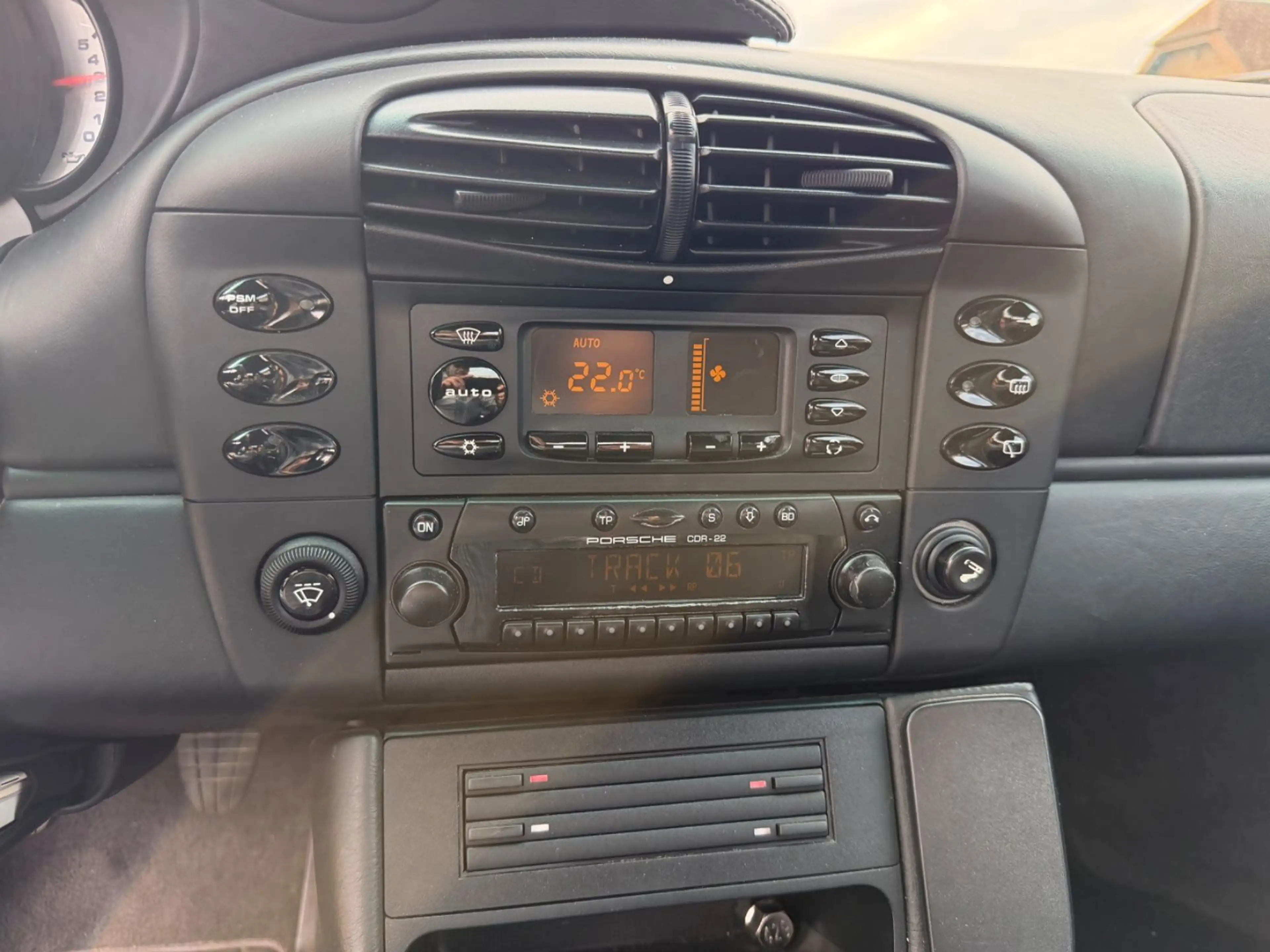 Porsche 996 Carrera Coupé 3,4 HANDSCHALTER 2HD DE FAHRZG — photo 15