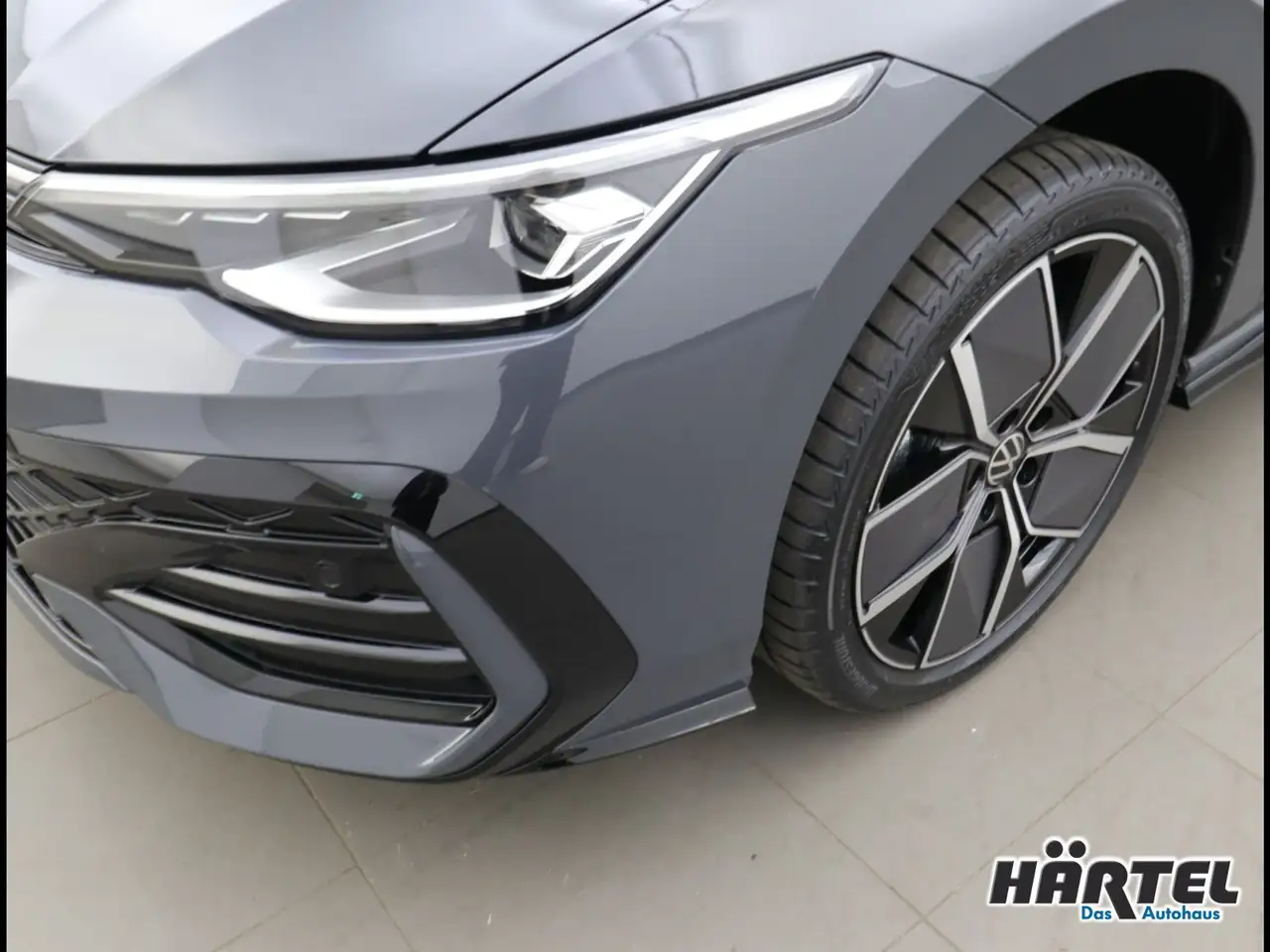 Volkswagen Golf R-LINE 1.5 ETSI DSG (+ACC-RADAR+NAVI) LED 4