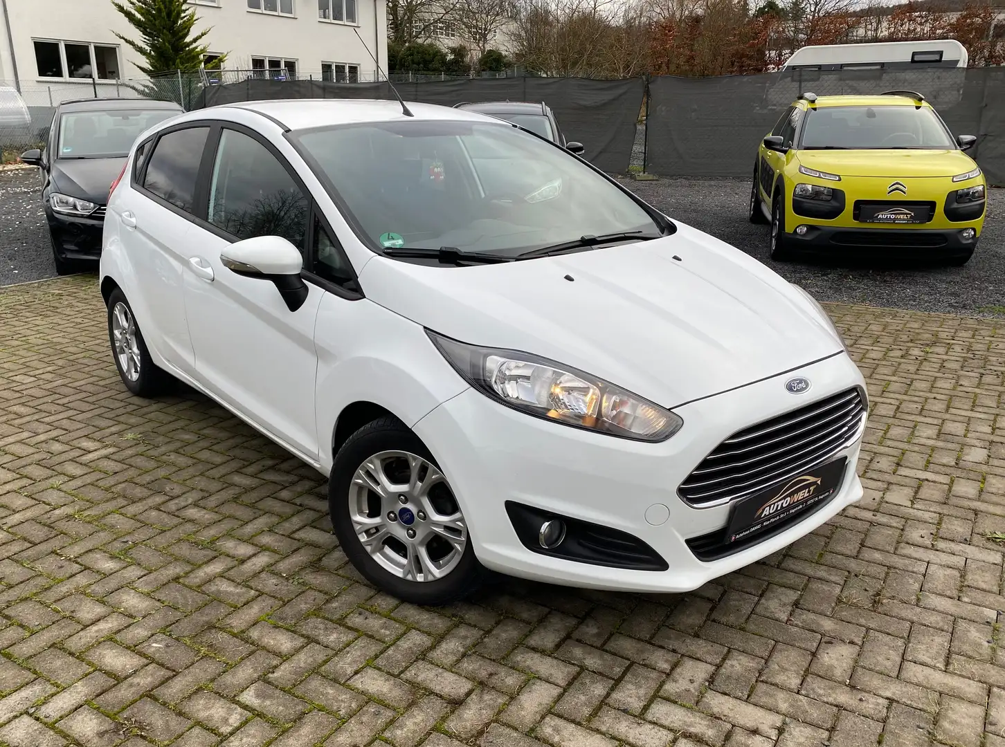 Ford Fiesta Sync Edition Blanc - 1