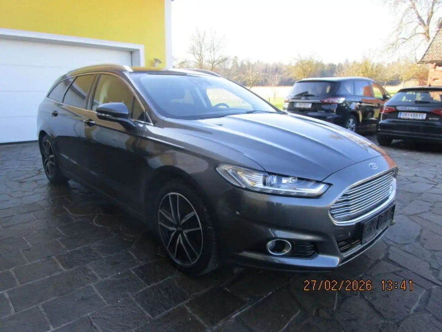 Ford Mondeo Titanium Grau - 2