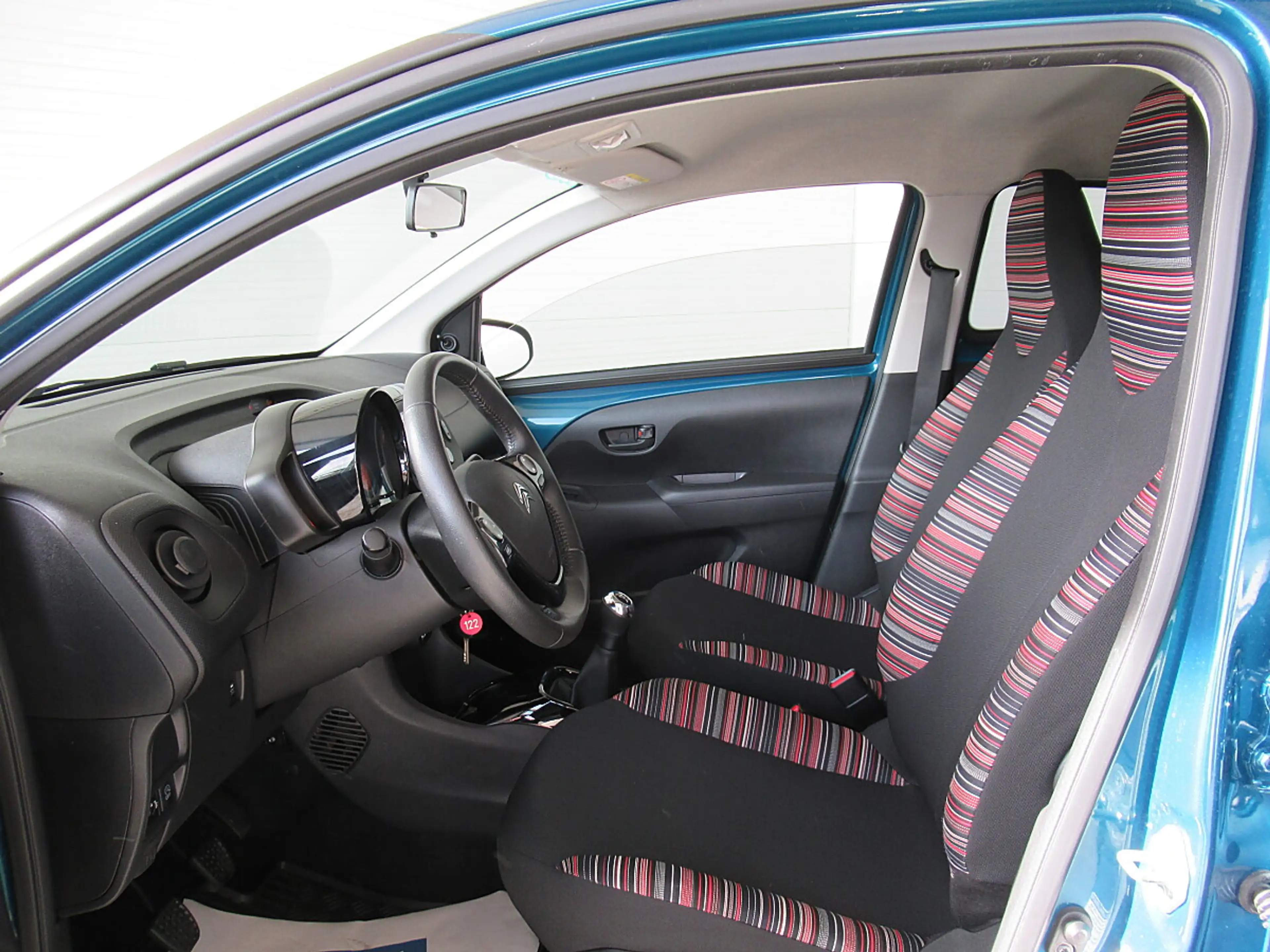 Citroen C1 VTi 72 manuell Shine *Klimaanlage *dunkle Schei... — photo 8