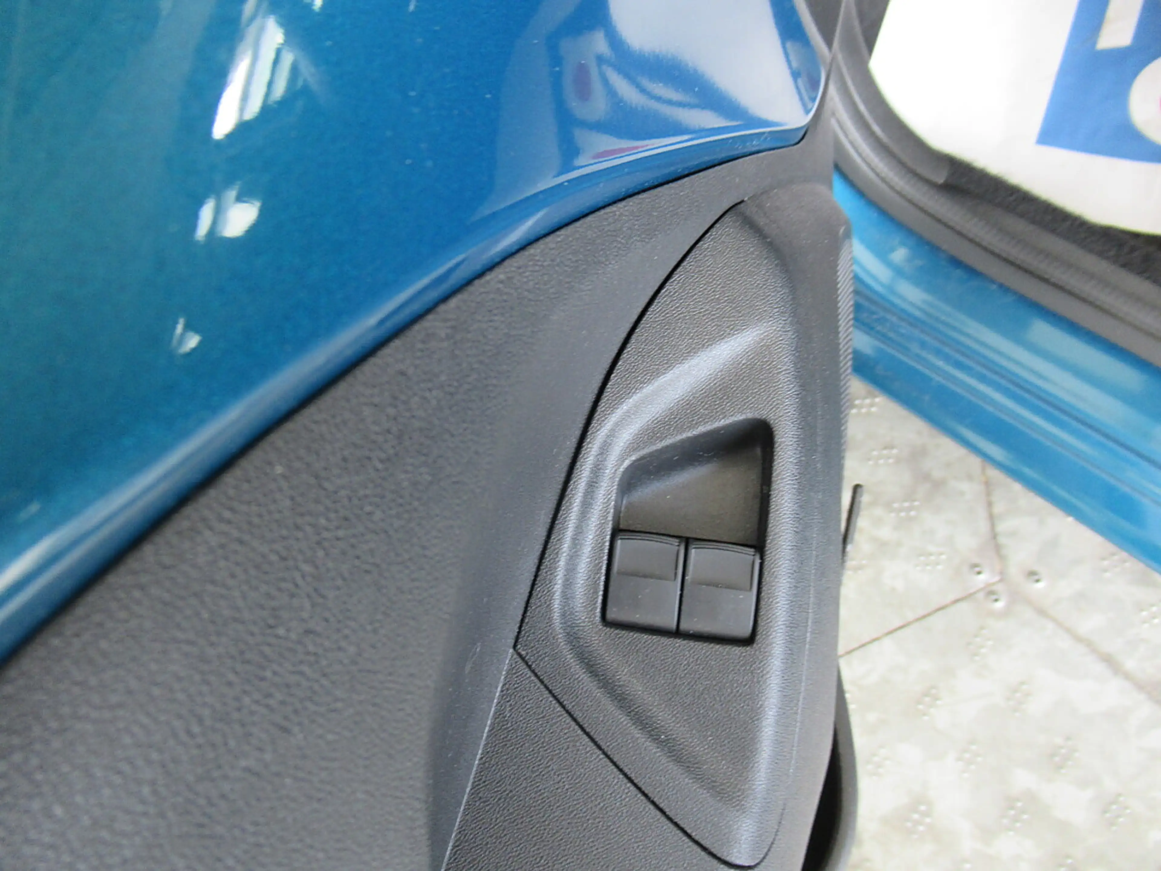 Citroen C1 VTi 72 manuell Shine *Klimaanlage *dunkle Schei... — photo 9