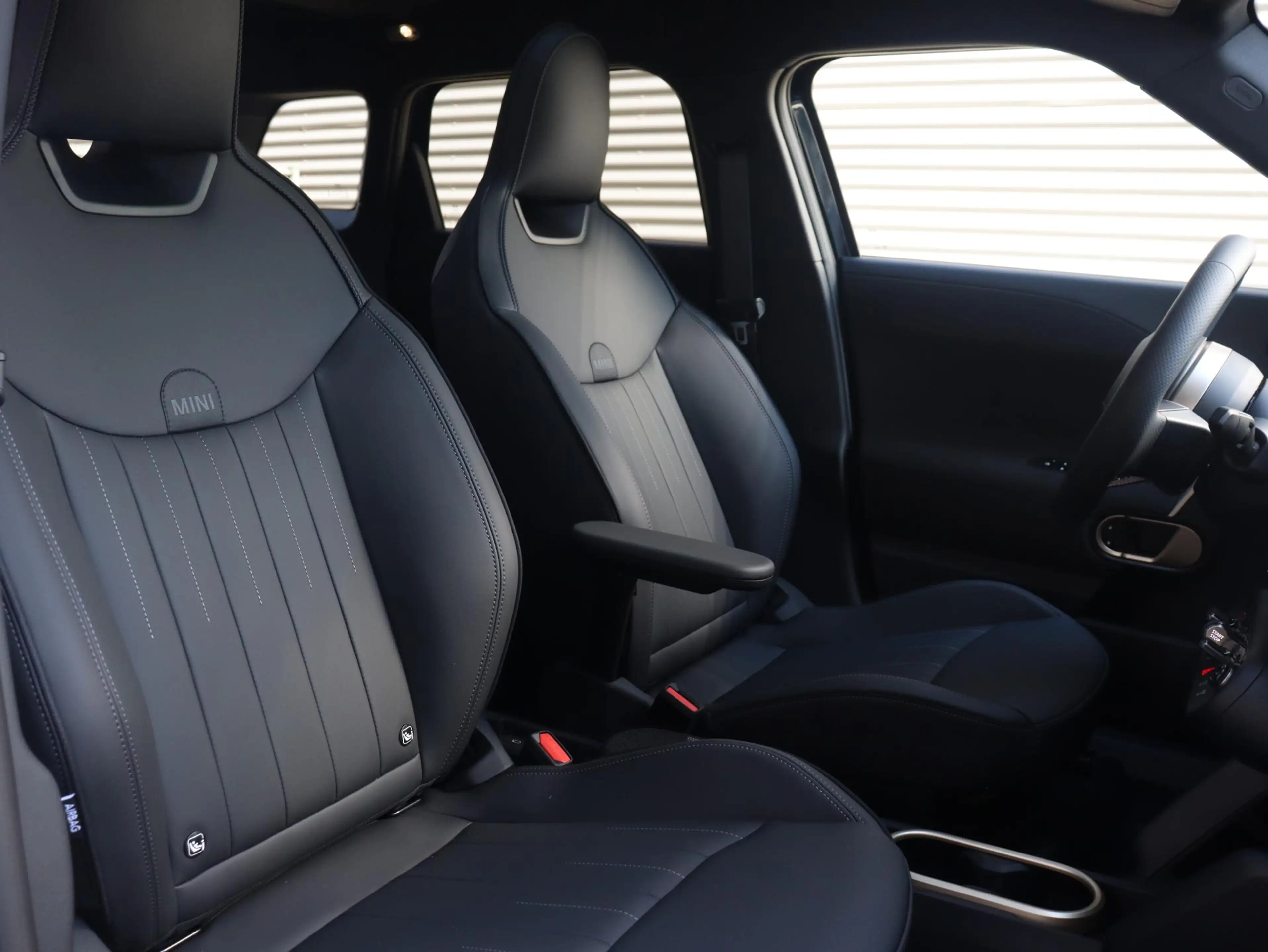 MINI Aceman E John Cooper Works Uitvoering | M Pakket | Panora — photo 7