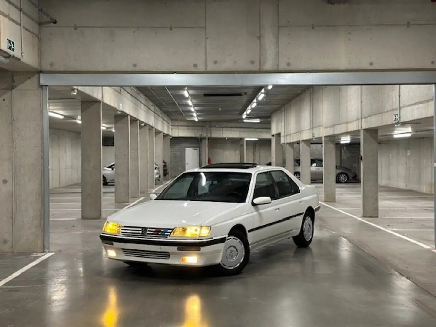 Peugeot 605 2.0 automaat | Oldtimer | Gekeurd | Klapdak - 1