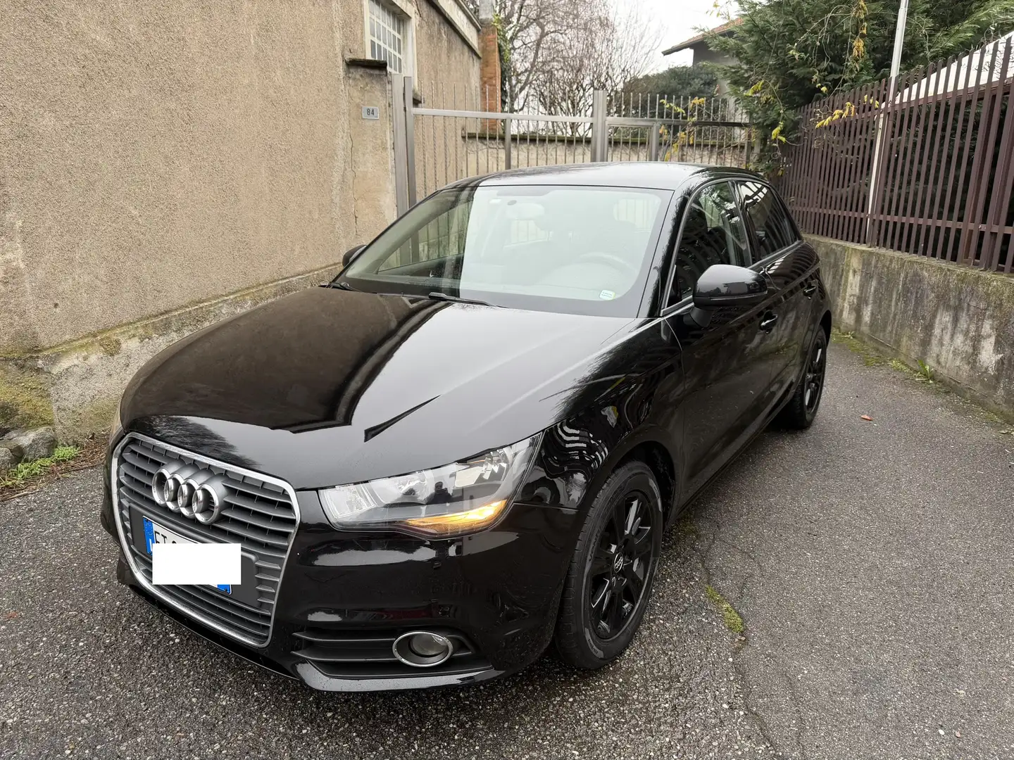 Audi A1 Sportback 1.6 tdi Admired 90cv Nero - 1