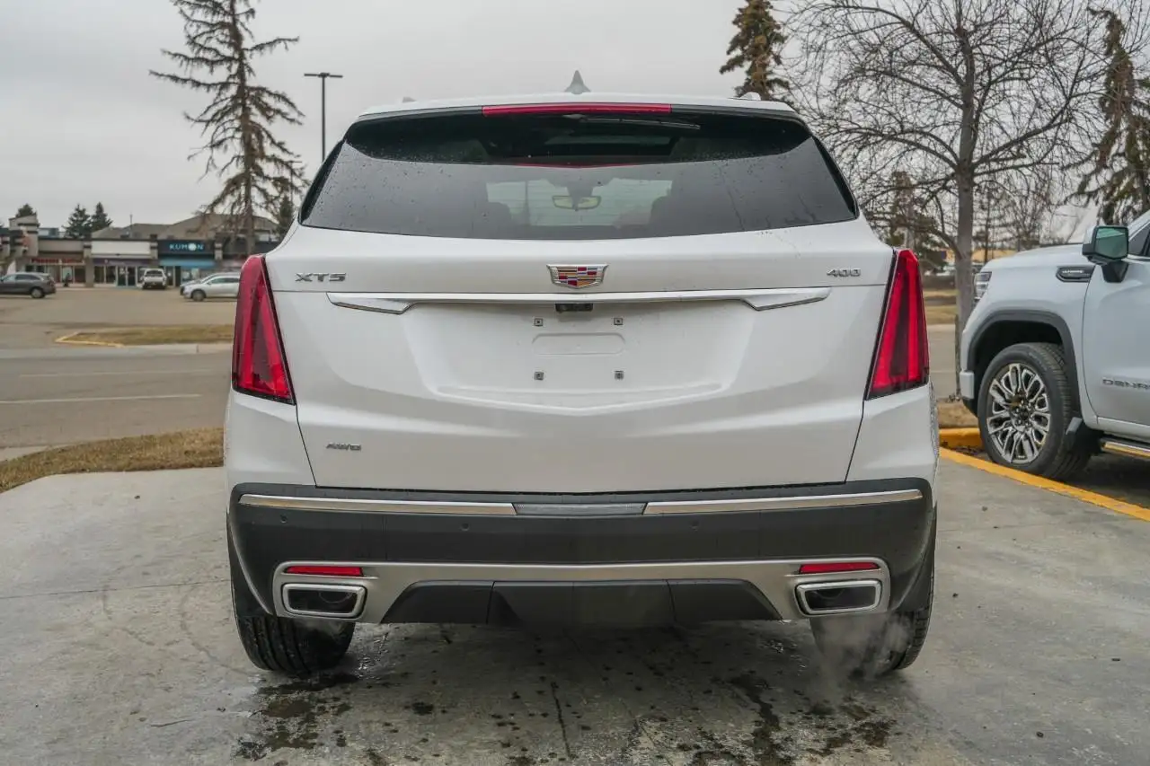 Cadillac XT5 снимка Cadillac XT5