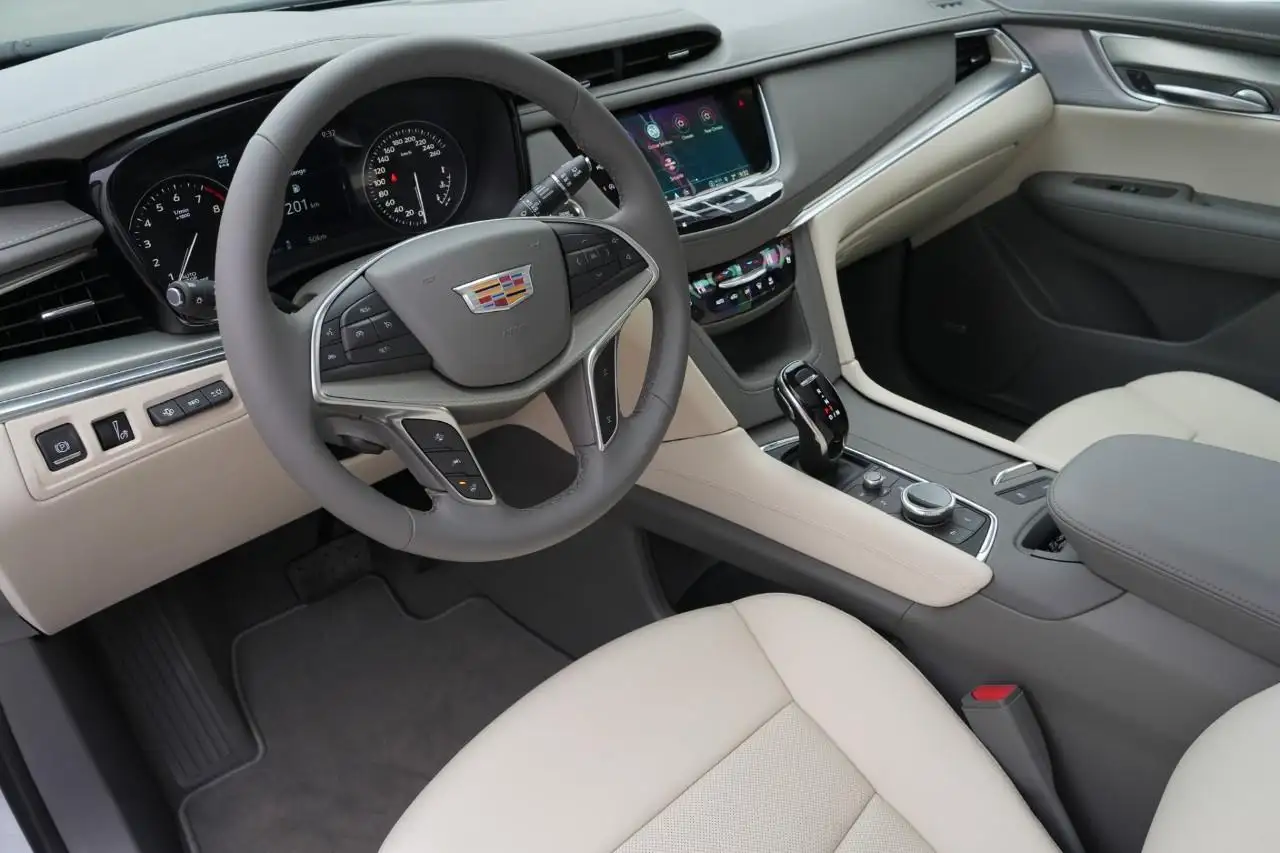 Cadillac XT5 снимка Cadillac XT5