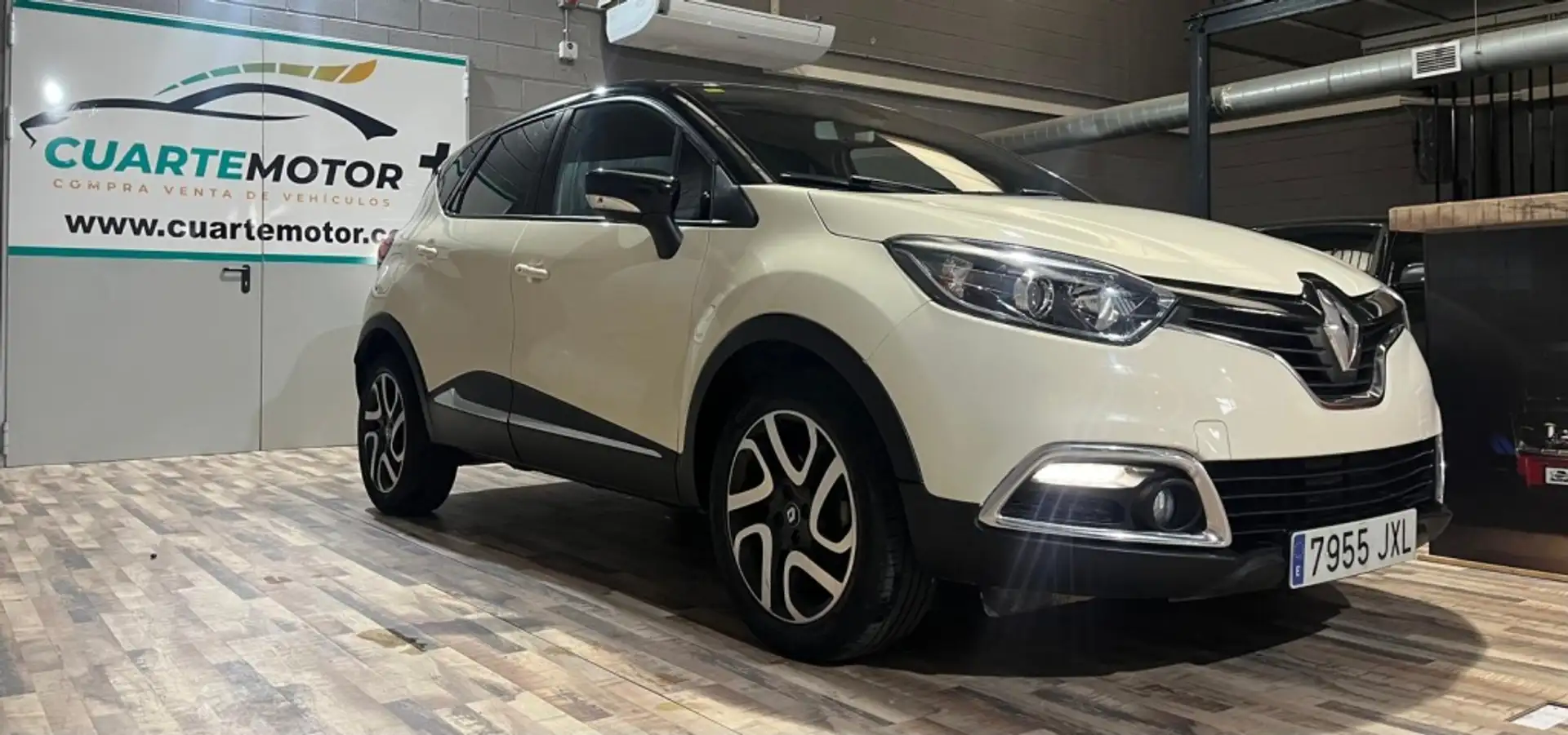 Renault Captur TCe Energy Xmod EDC 87kW Beige - 1