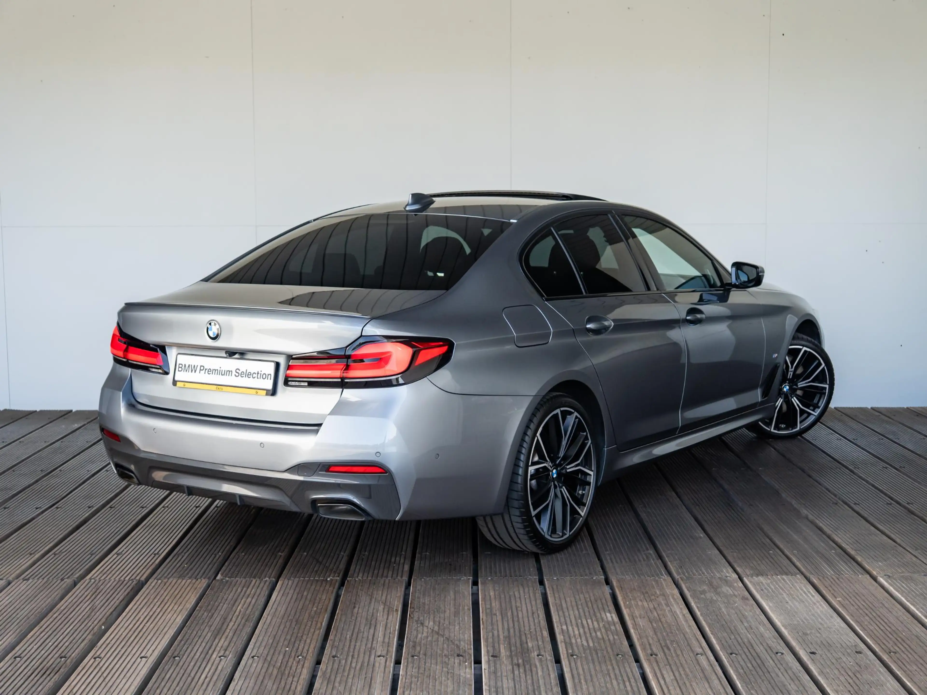 BMW 545 5-serie 545e xDrive Business Edition Plus | High E — photo 2