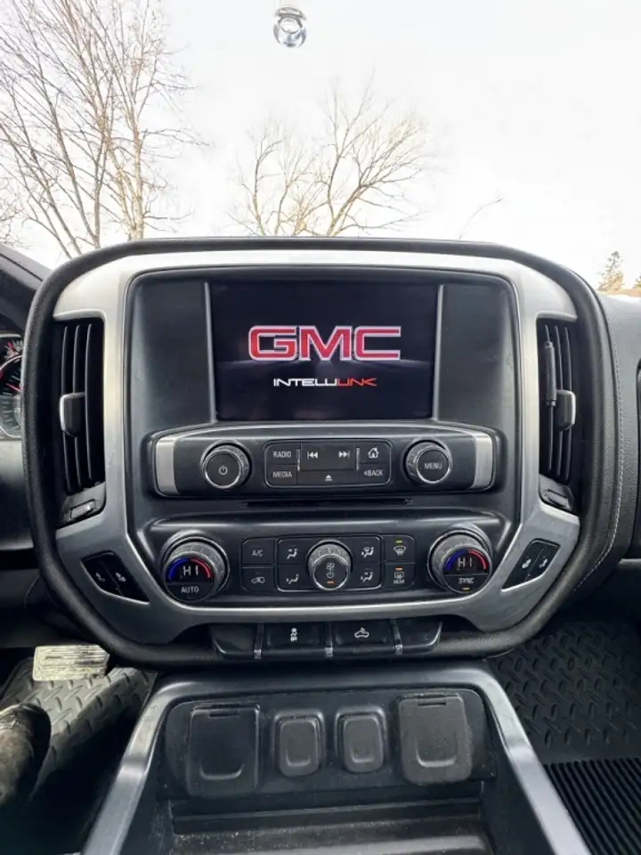 GMC Sierra 1500 снимка GMC Sierra 1500