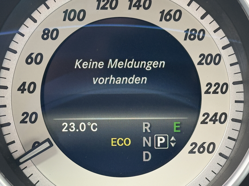 Mercedes-Benz E 350 cdi BlueTec Avantgarde Schecjheft Leder Navi PDC — photo 17