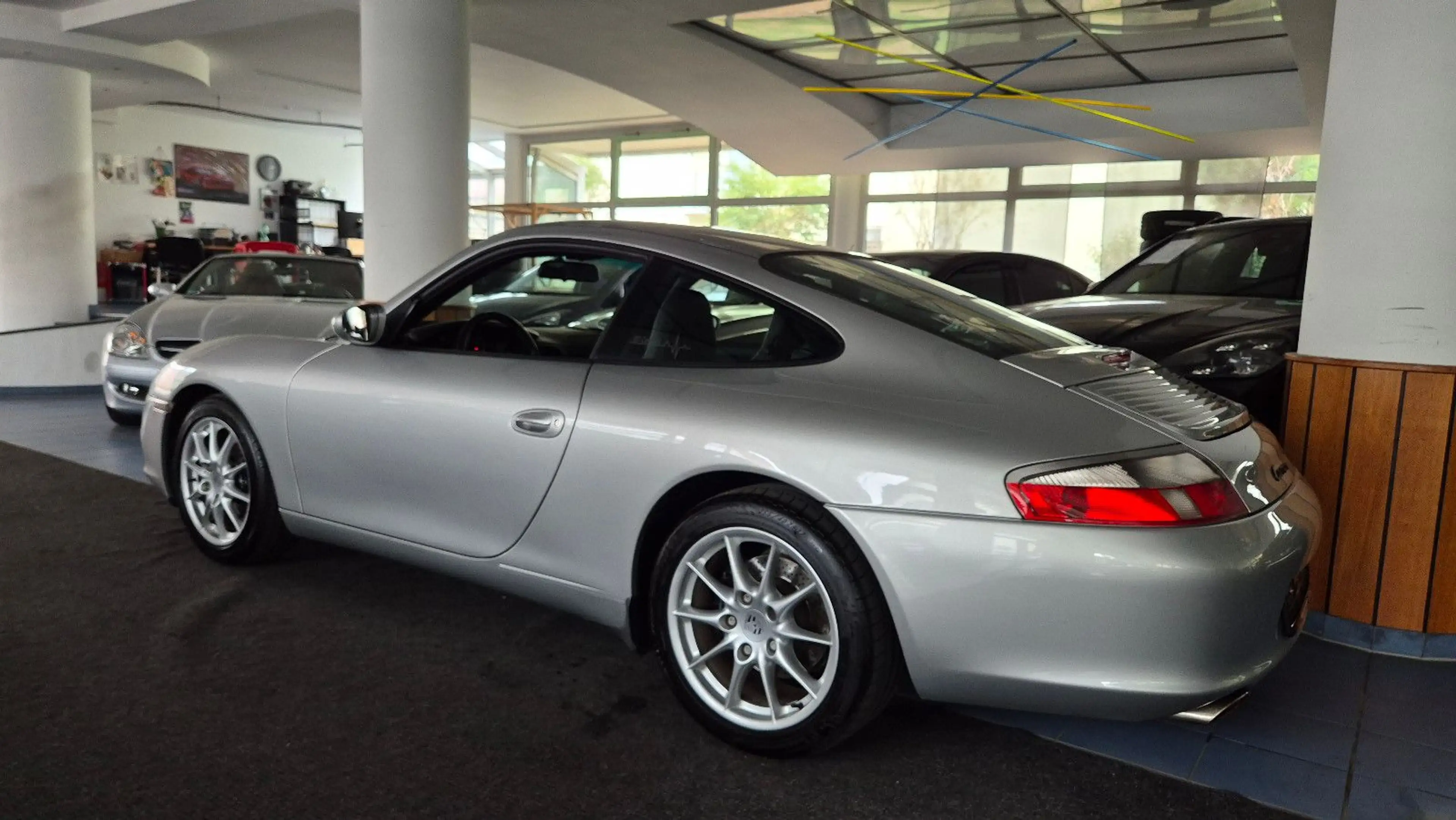 Porsche 996 Carrera Coupé — photo 8
