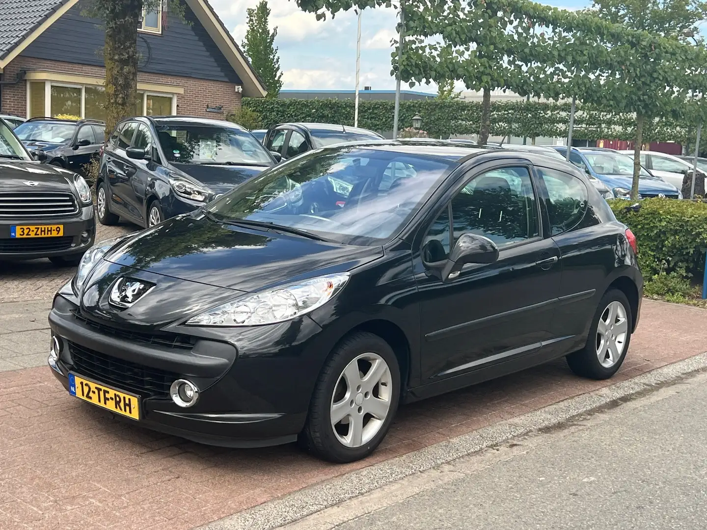 Peugeot 207 1.4 XS *Airco| APK 09-2026!! Zwart - 2