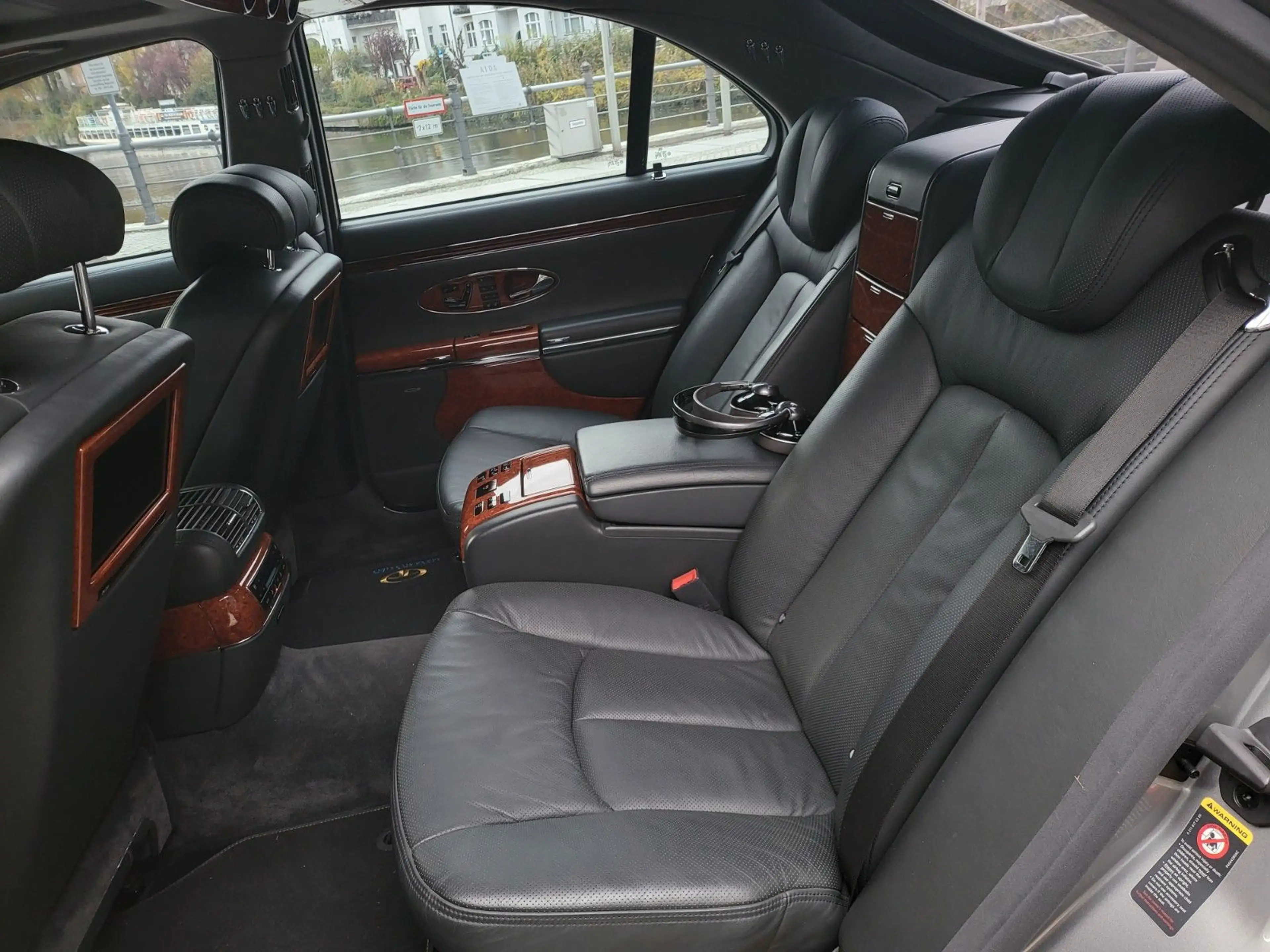 Maybach 57 VOLL+1HAND+DuoTone+1OF300+NeuPreis=685.000€ — photo 11