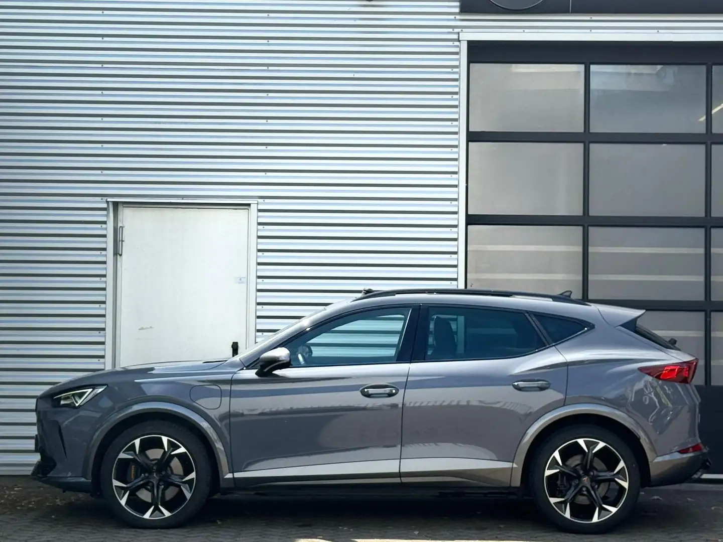 CUPRA Formentor 1.4 e-Hybrid VZ Copper Edition|Pano|Memory|Camera| Grijs - 2