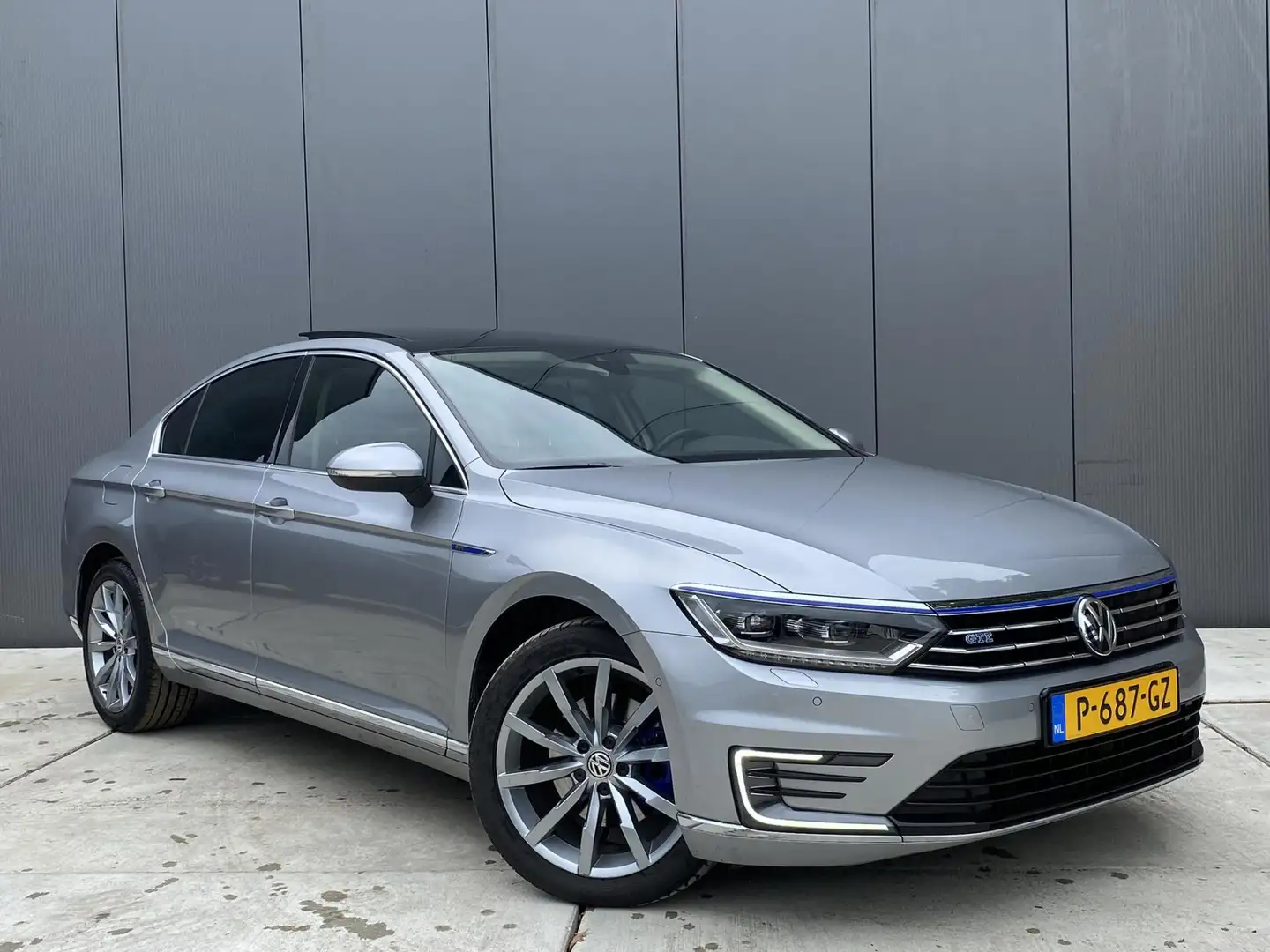 Volkswagen Passat 1.4 TSI GTE Highline Panoramadak / Active Info / D Gris - 2