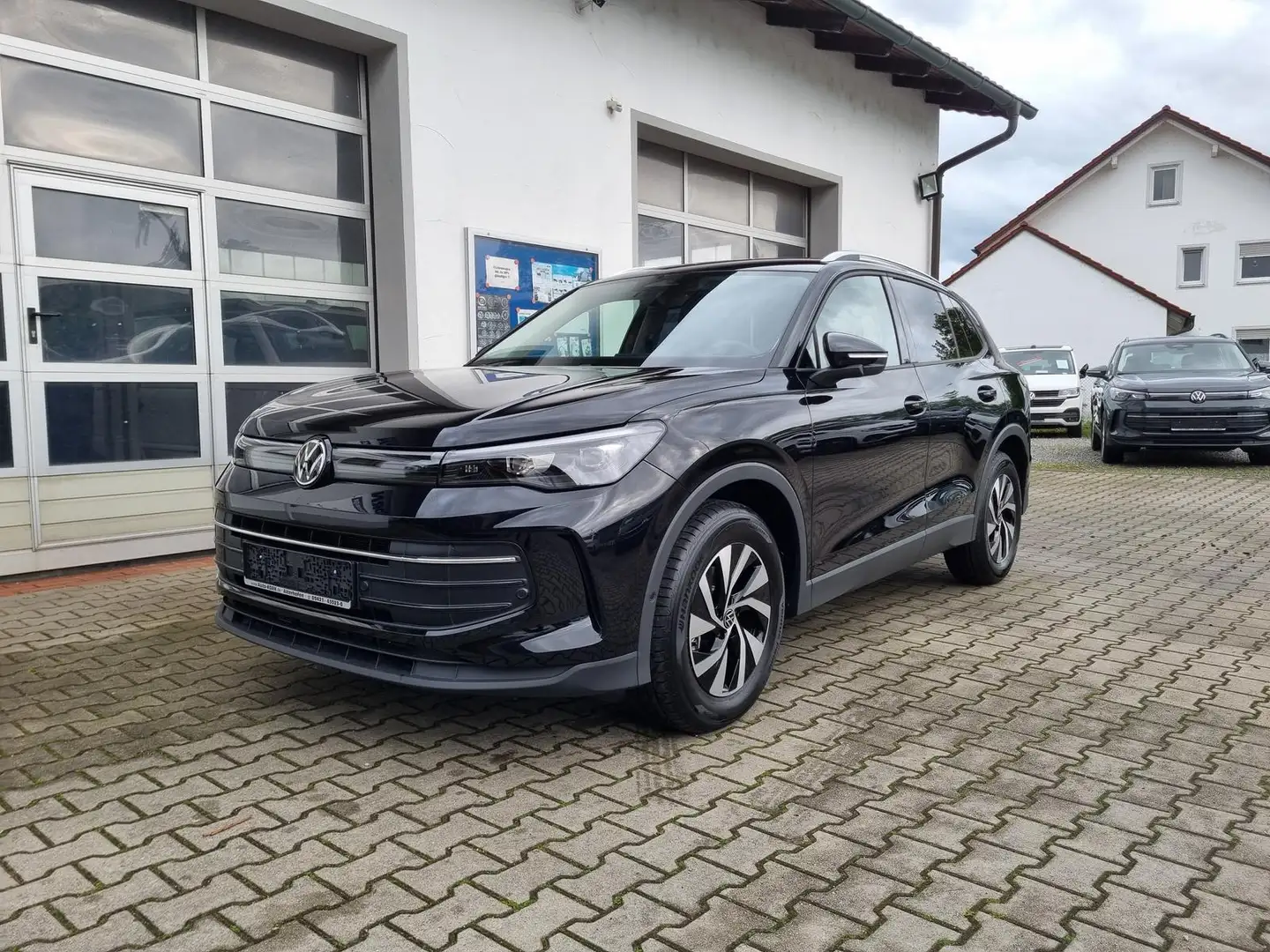 Volkswagen Tiguan Friends 2.0 TDI DSG - Neues Modell Noir - 2