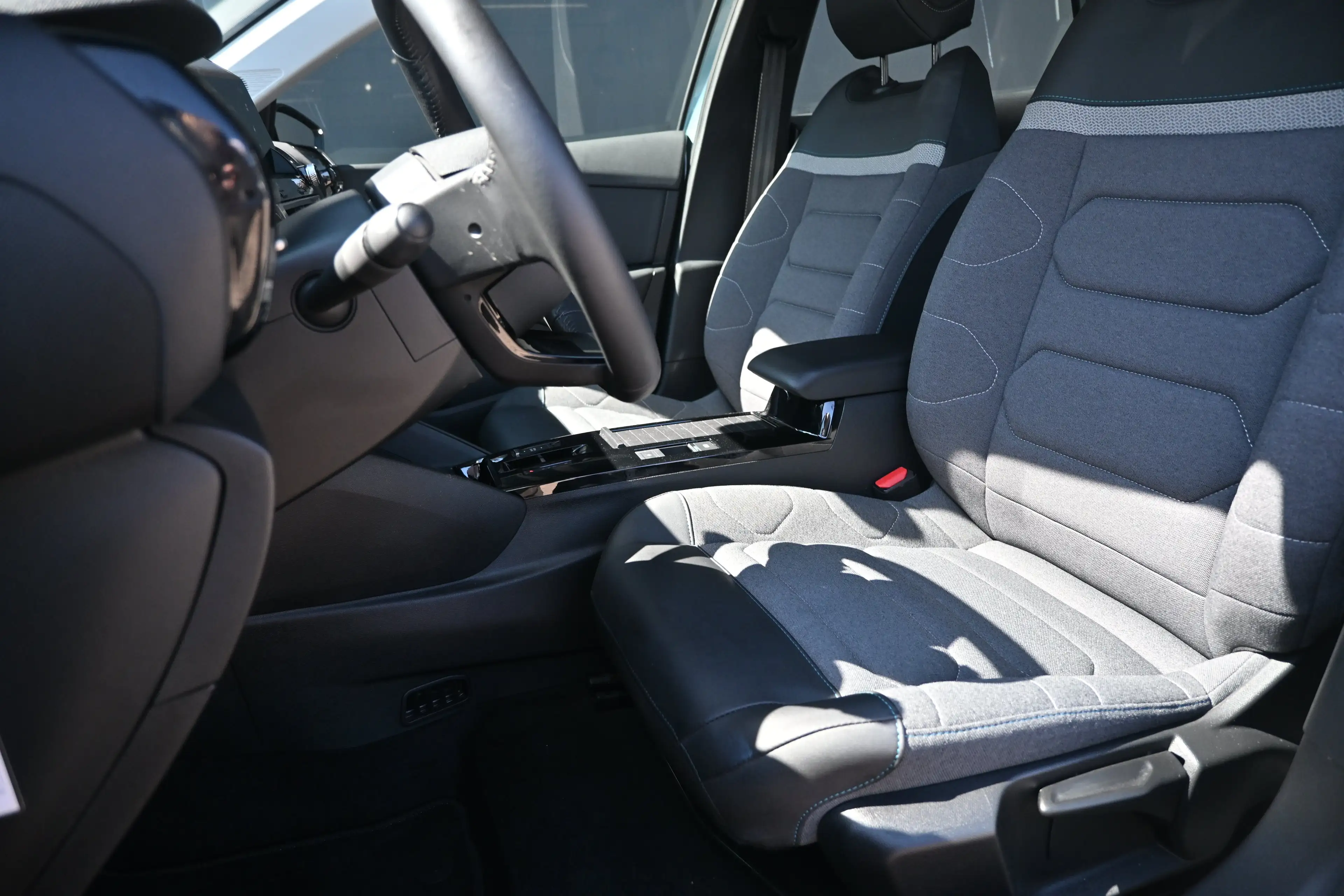Citroen E-C4 Electric You 50 kWh 3 Fase 98%SOH! | Navigatie by App | Ach — photo 8