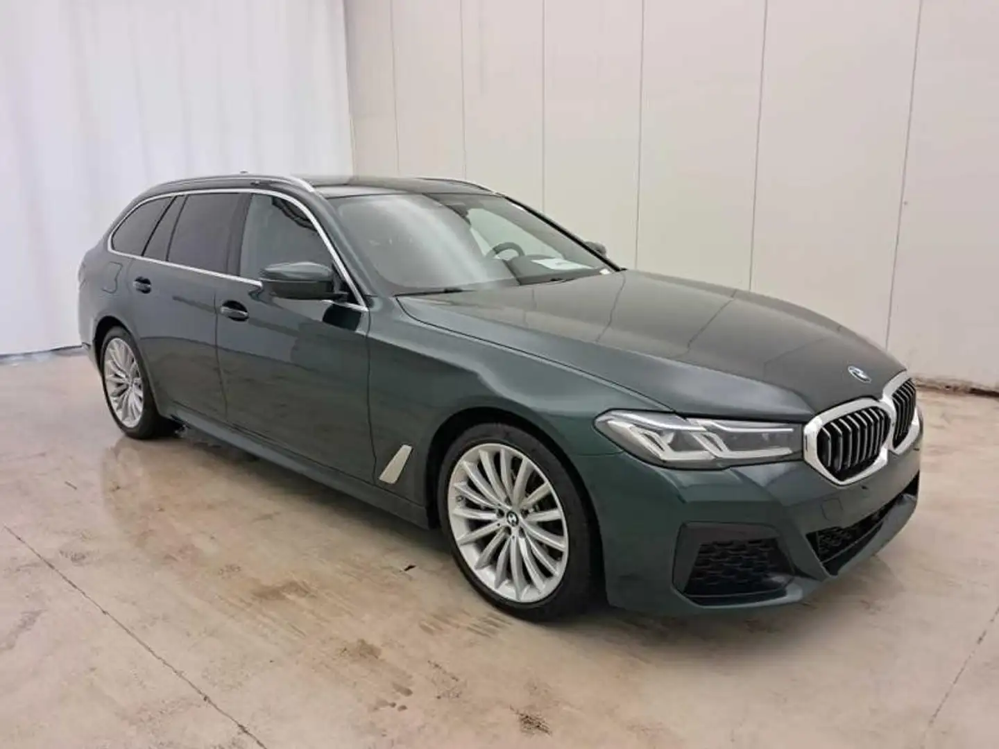 BMW 530 Individual | Peridot Green | T Groen - 2