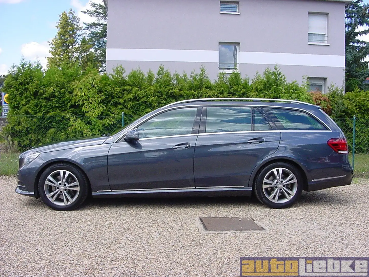 Mercedes-Benz E 250 T AVANTG. AUT,LED-ILS,NAVI-C,eSD,SPUR-P,SHZ,MB-SH! Gris - 2