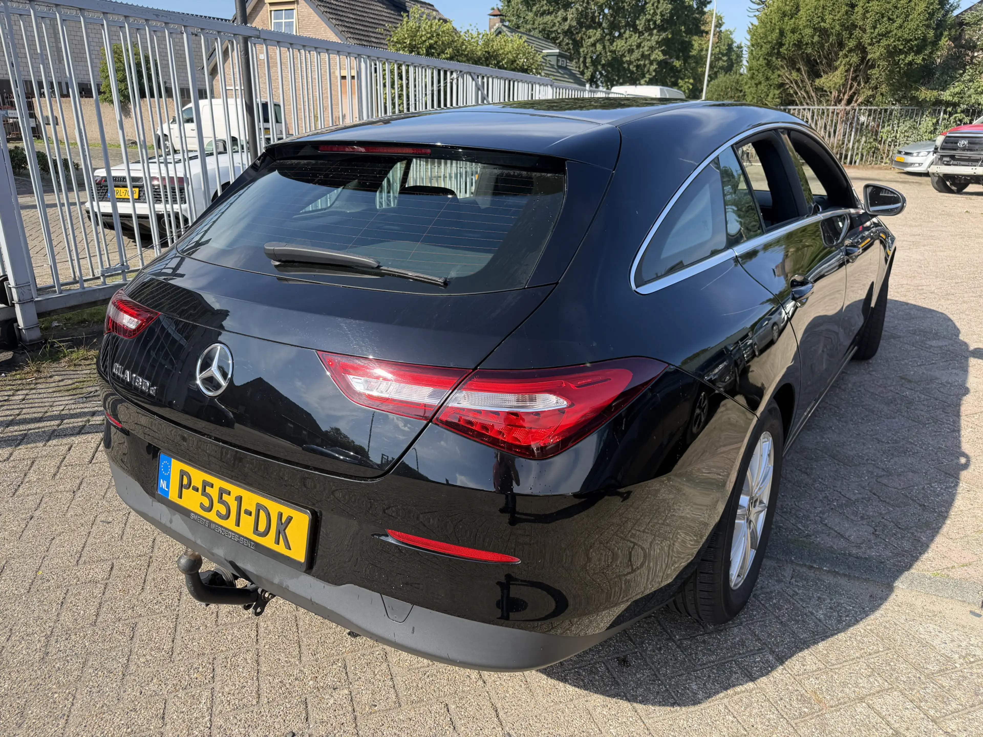 Mercedes-Benz CLA 180 Shooting Brake d Business Line — photo 3