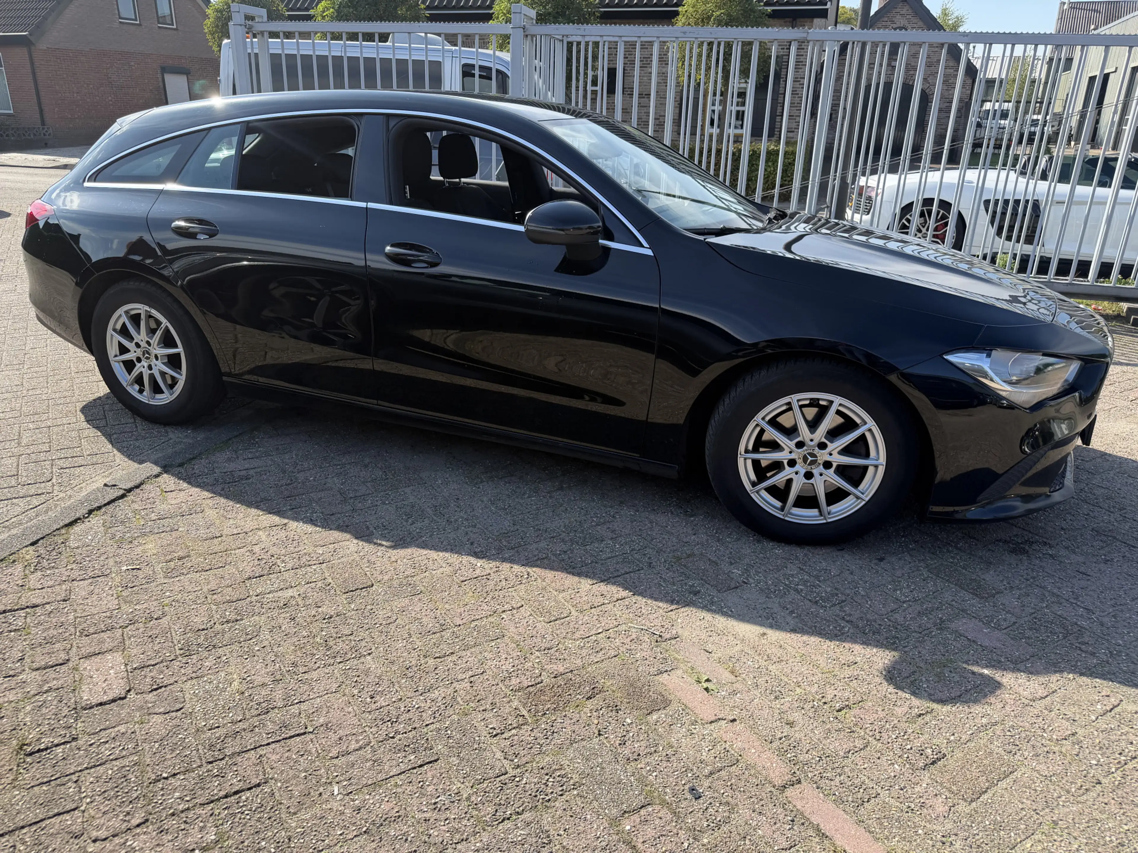 Mercedes-Benz CLA 180 Shooting Brake d Business Line — photo 9