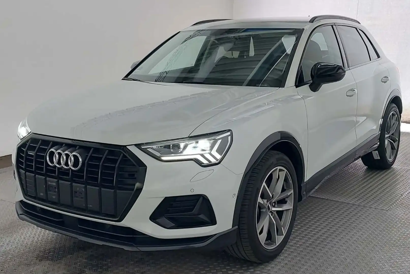 Audi Q3 40 TFSI quattro Matrix+Leder+360°Kamera+AHK Weiß - 2