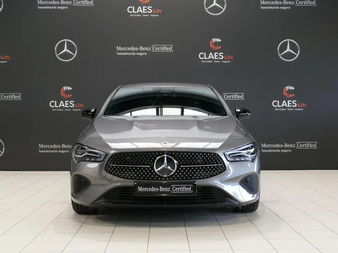 Mercedes-Benz CLA 180 Shooting Brake DOS 7992 Gris - 2