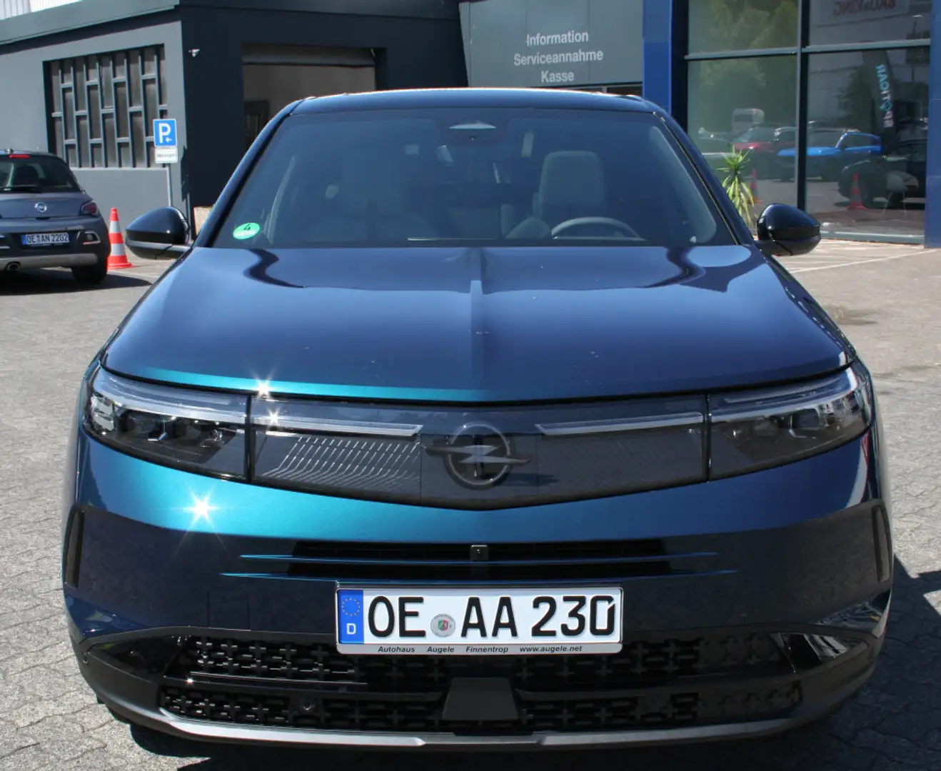 Opel Grandland GS, Hybrid 145PS, Matrix LED, P-Dach, Focal-Sound Blau - 2