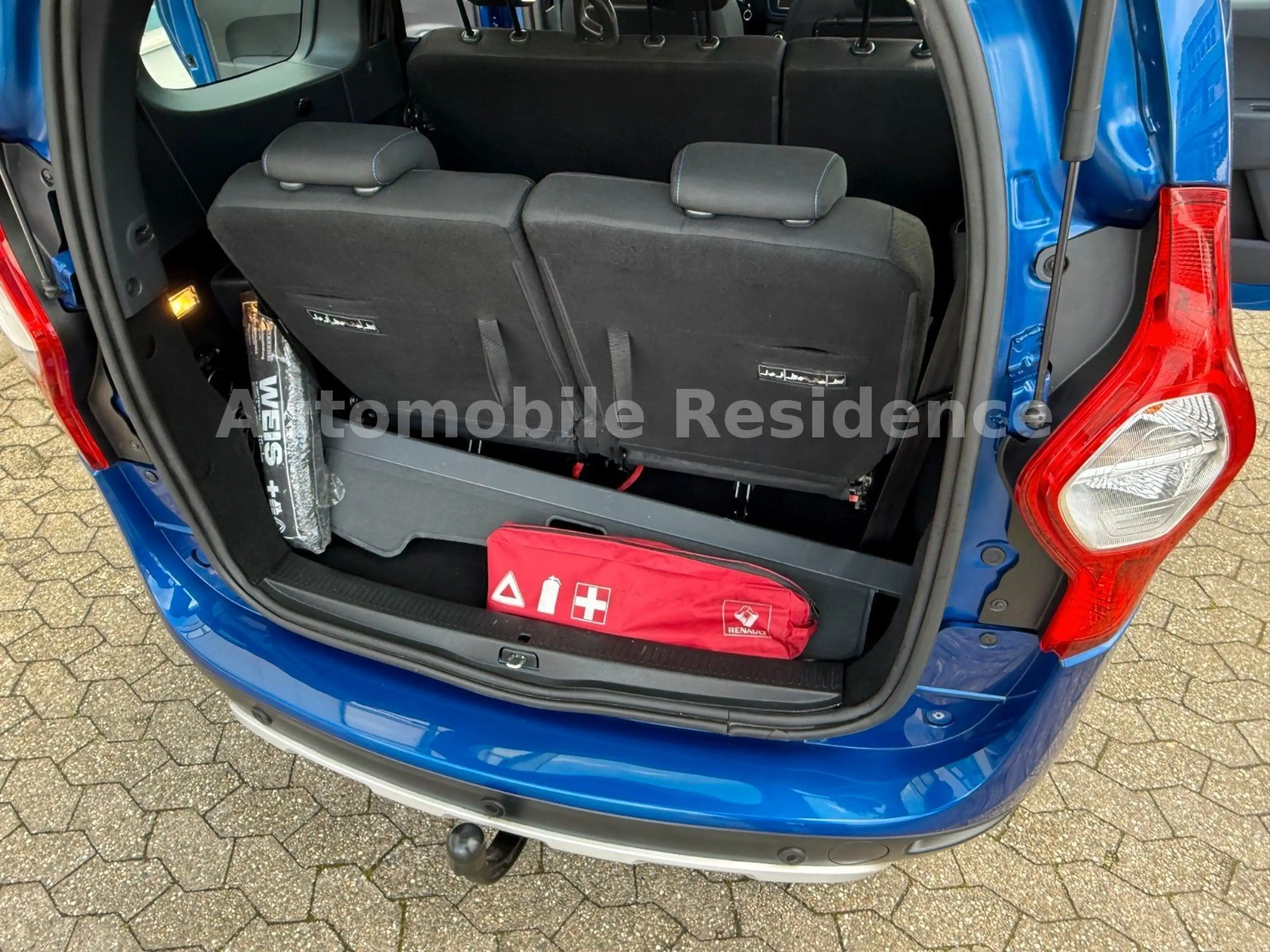 Dacia Lodgy Stepway Plus 1.3 TCe*7 SITZ*AHK*NAVI*PDC* — photo 12