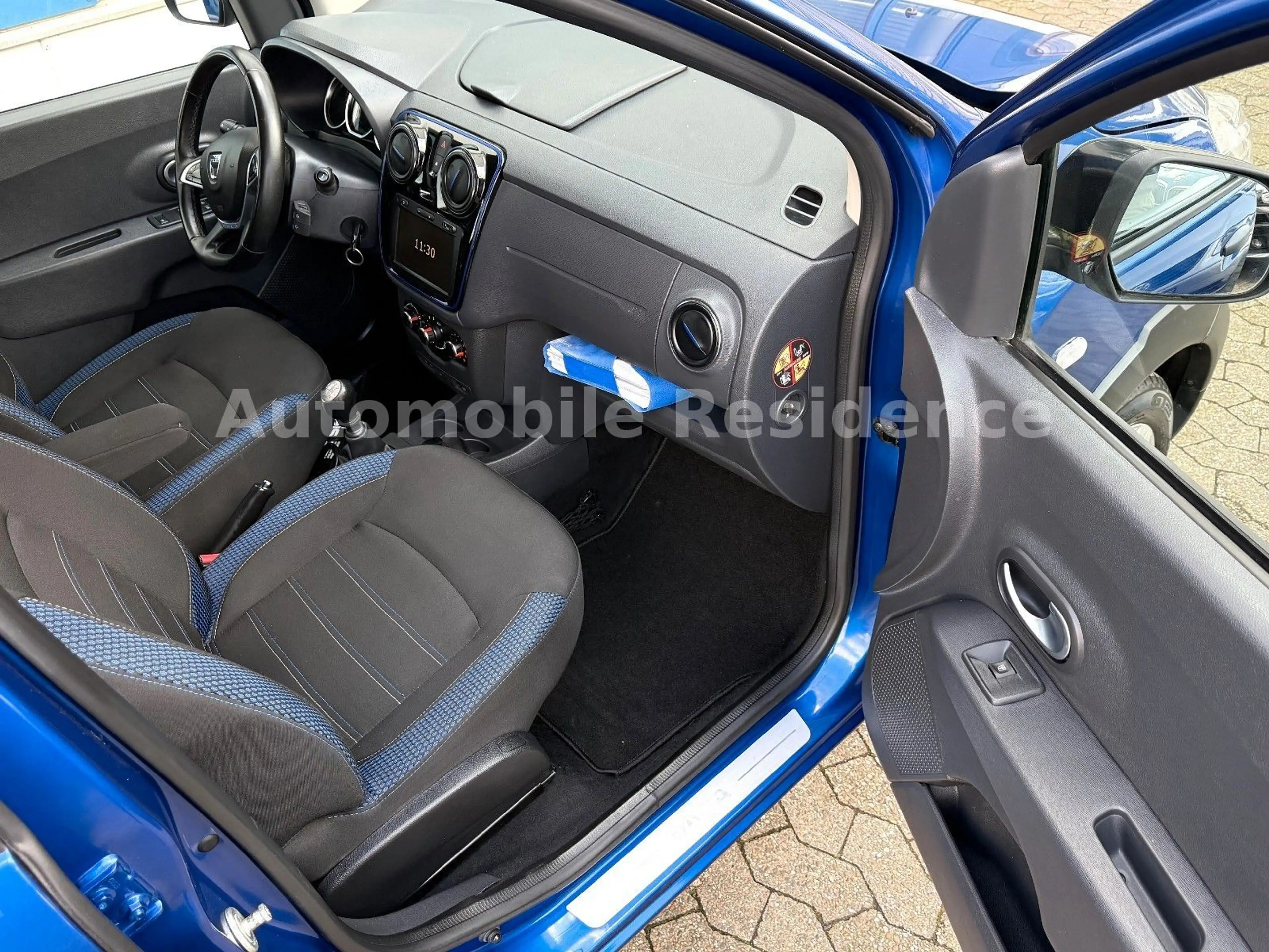 Dacia Lodgy Stepway Plus 1.3 TCe*7 SITZ*AHK*NAVI*PDC* — photo 7