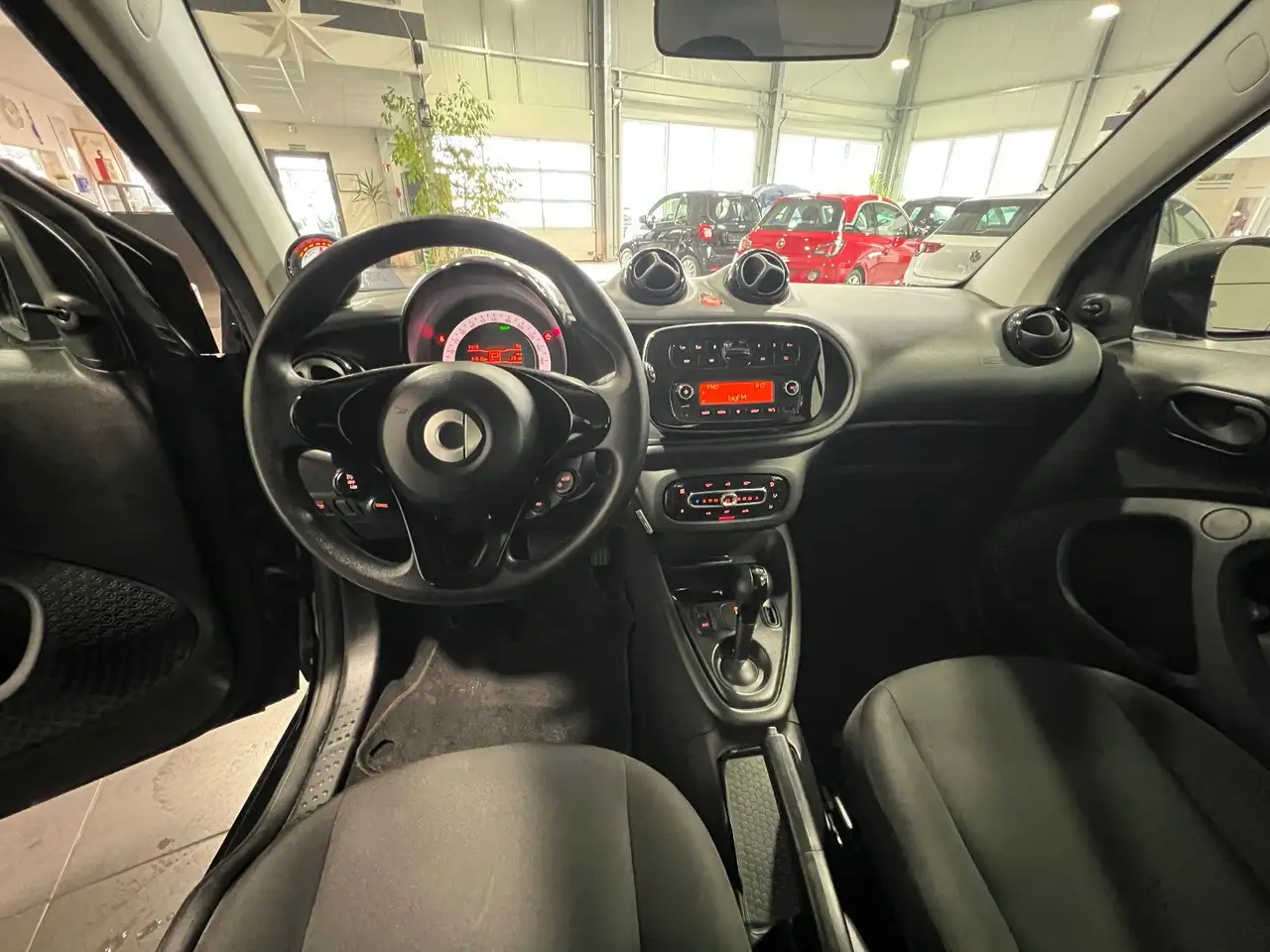 smart forTwo 2021 — фото 10