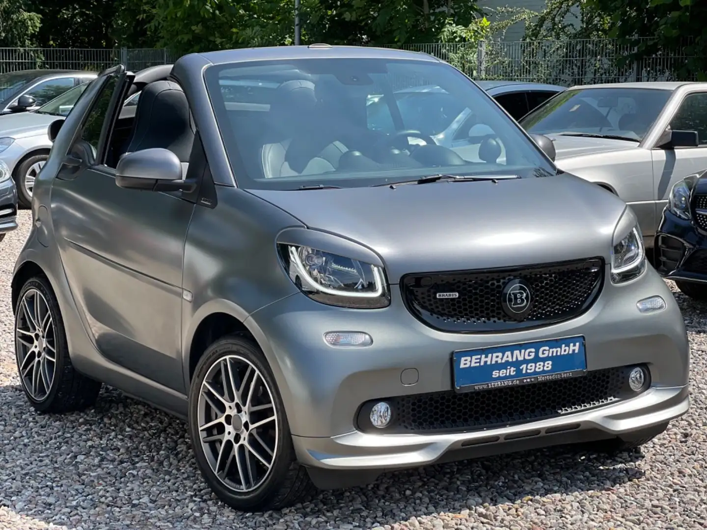 smart forTwo BRABUS*CABRIO*AMBIENTE*KAMERA* Grijs - 1