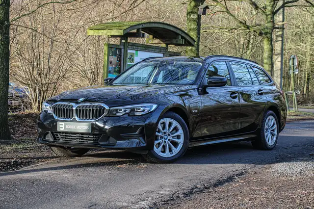 BMW 320 320e Touring Plug in Hybrid ! *Carplay *Android