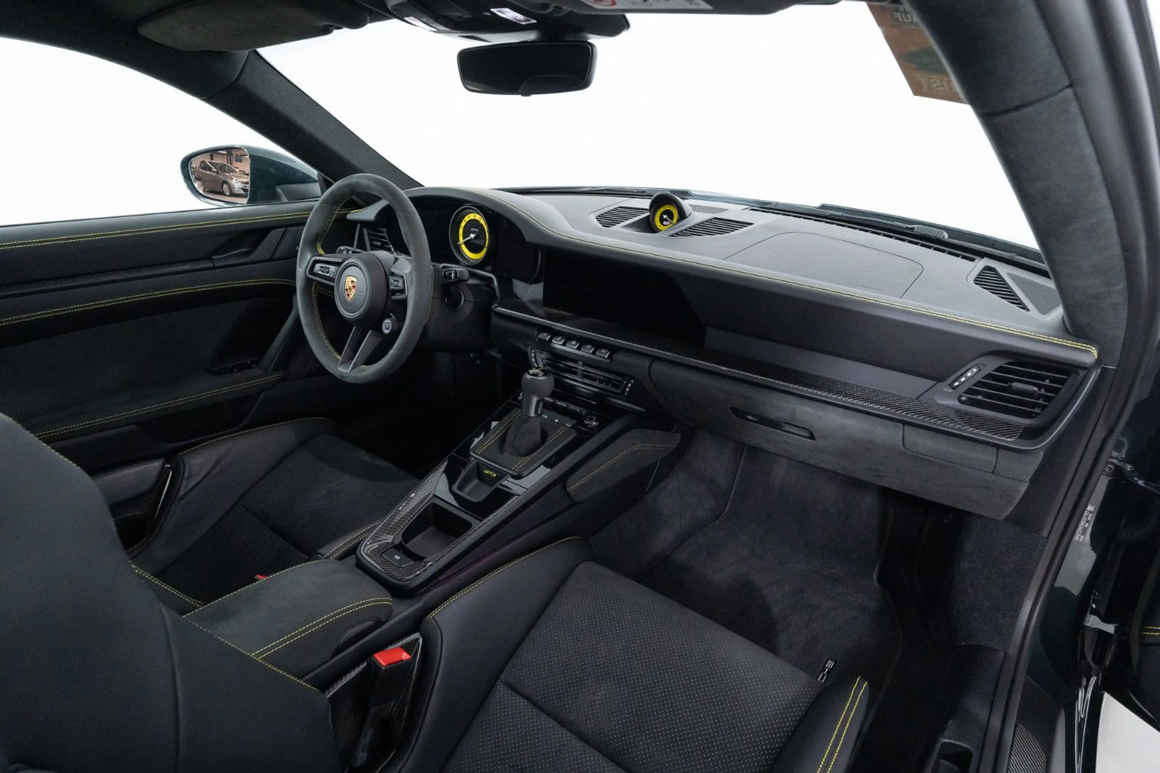 Porsche 911 GT3 (992) — photo 15