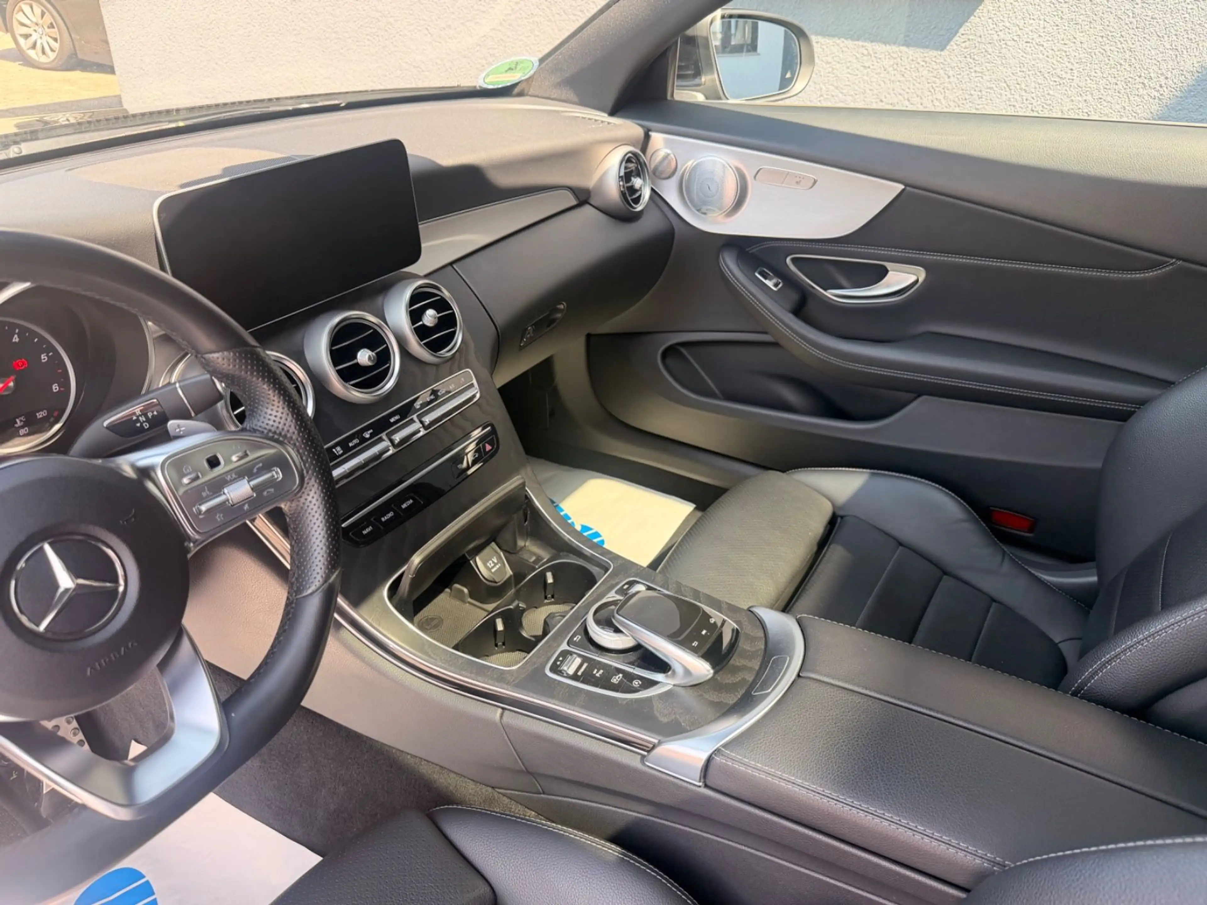 Mercedes-Benz C 300 d Coupe 4Matic AMG Line — photo 7