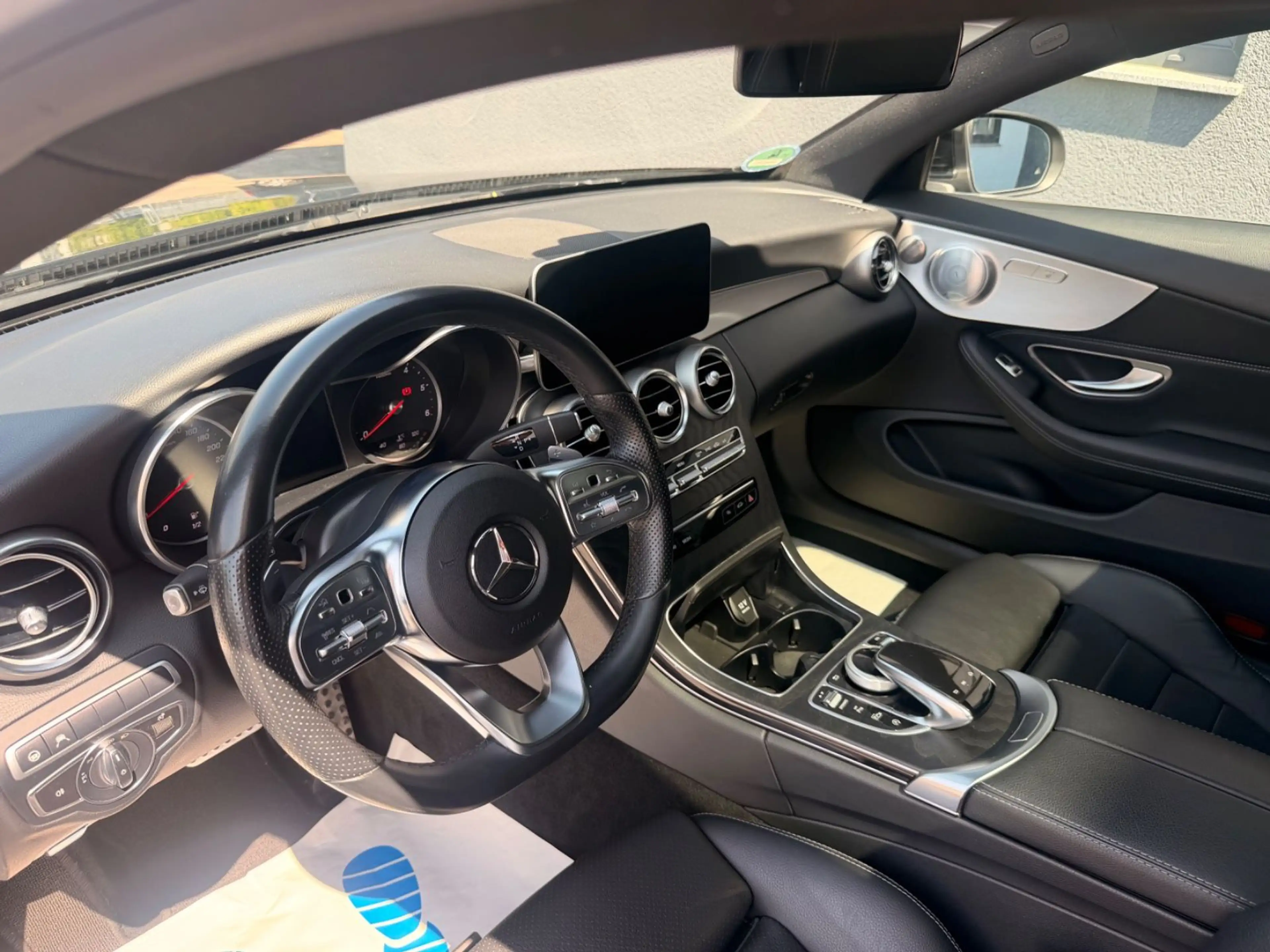 Mercedes-Benz C 300 d Coupe 4Matic AMG Line — photo 10