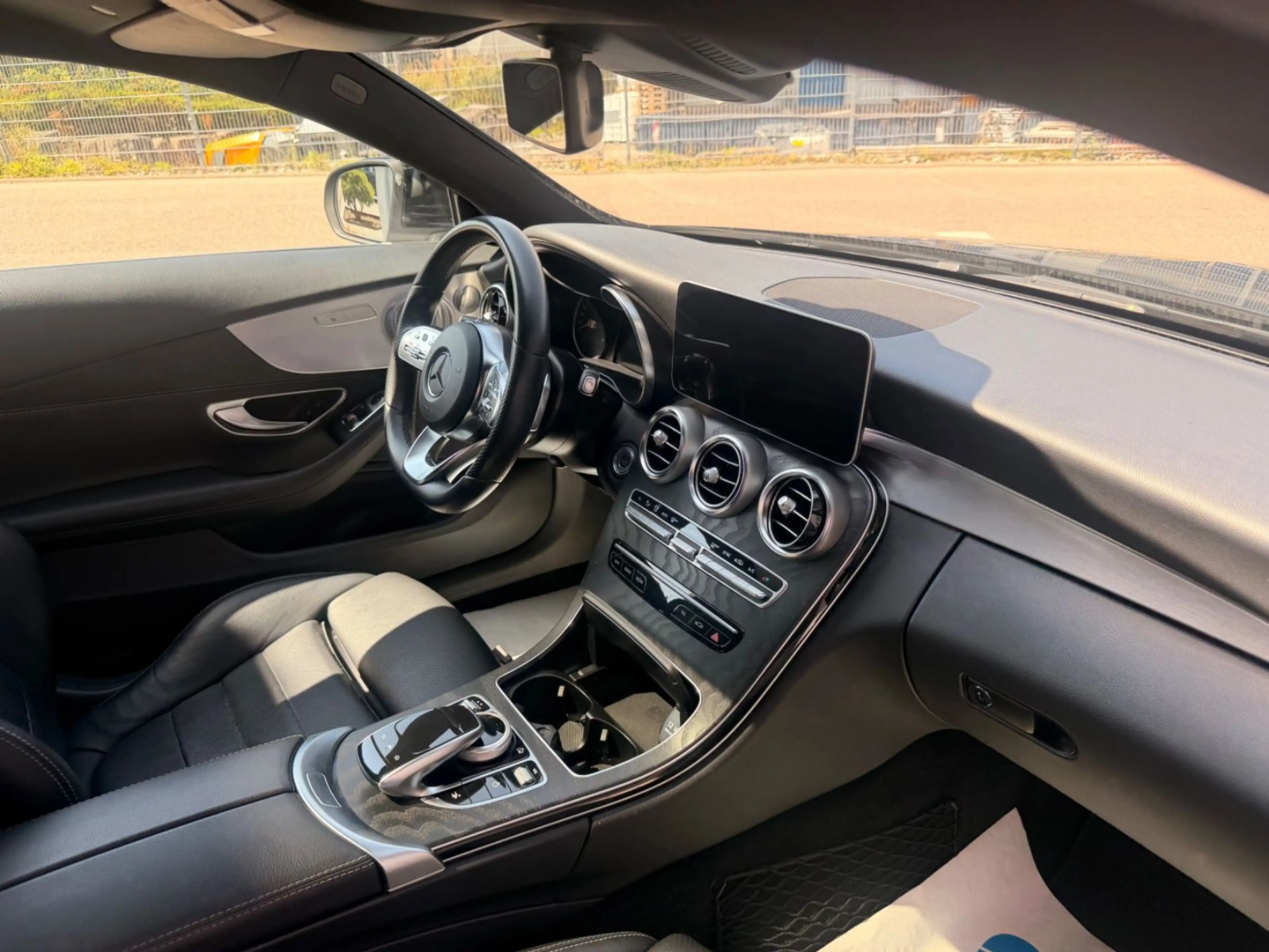 Mercedes-Benz C 300 d Coupe 4Matic AMG Line — photo 15