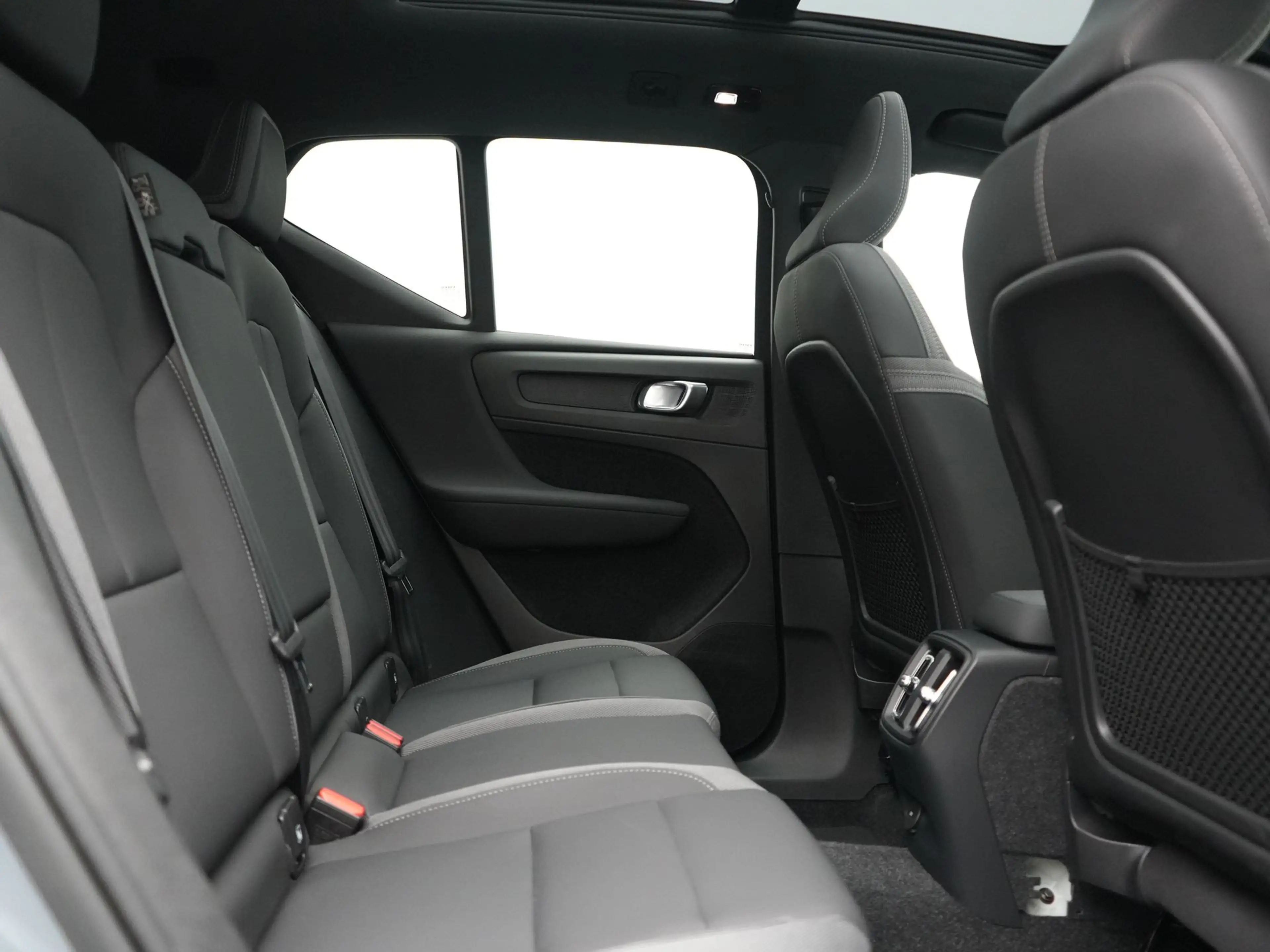 Volvo XC40 Recharge Ultimate 70 kWh 231pk Dealer O.H. | Panod — photo 6
