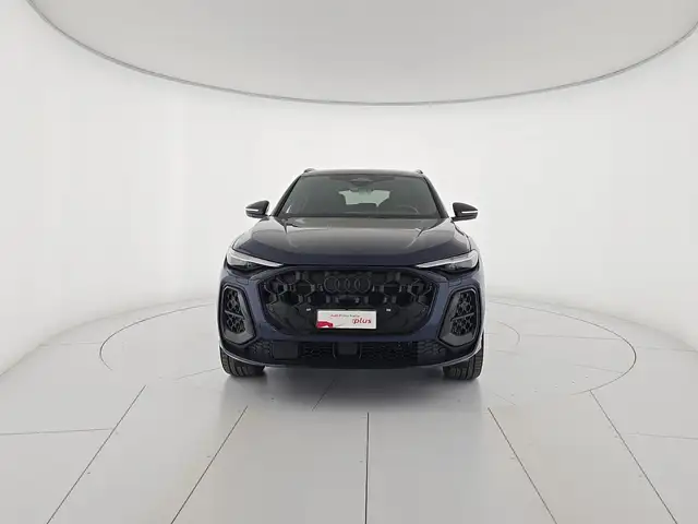 Audi Q5 view 7