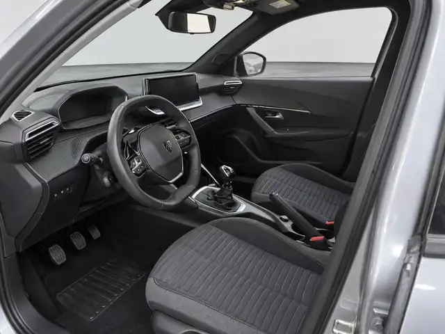 Peugeot 2008 view 7