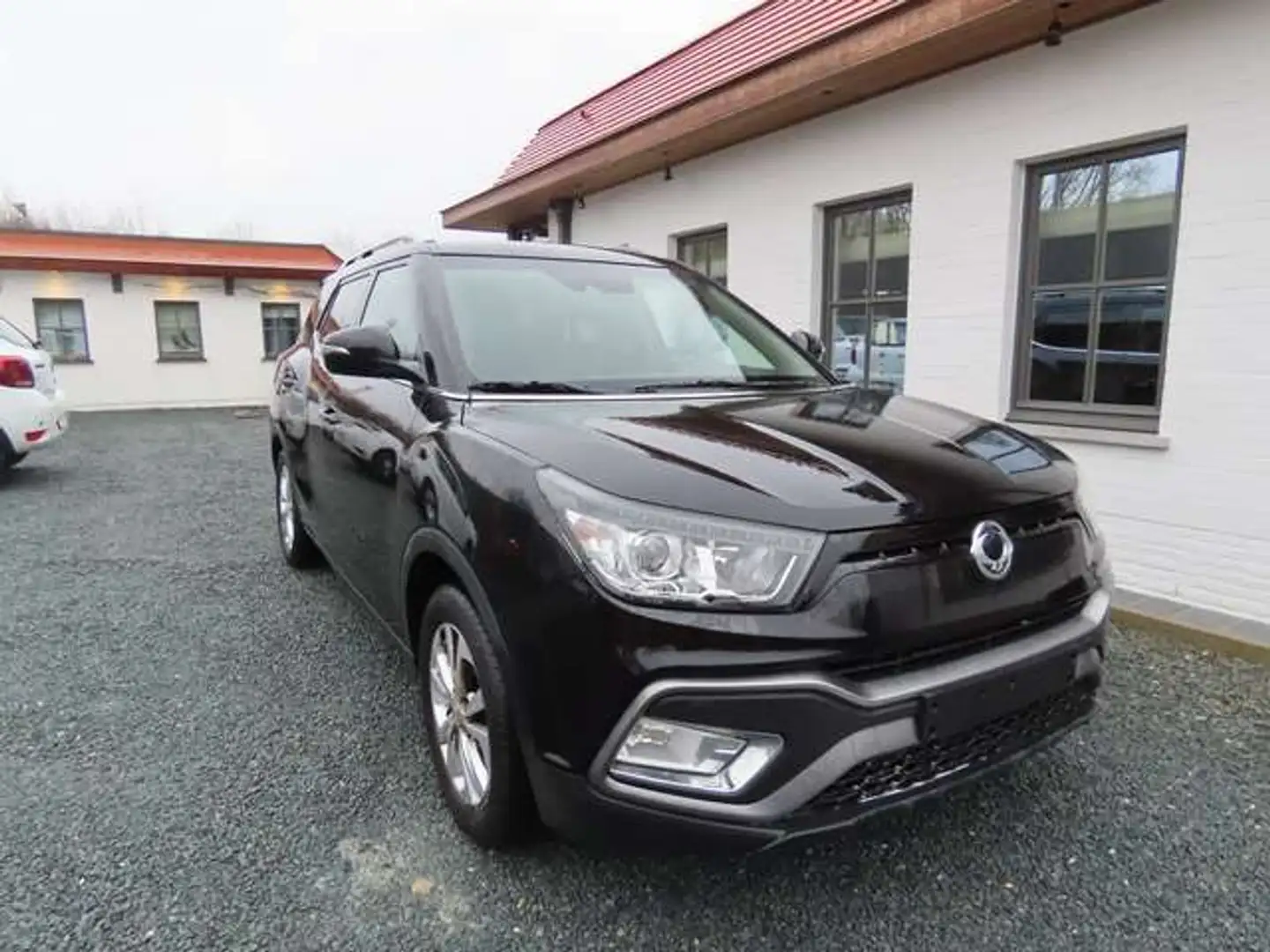 SsangYong XLV XLV 1.6i e-XGi 2WD Urban (EU6c) Schwarz - 1