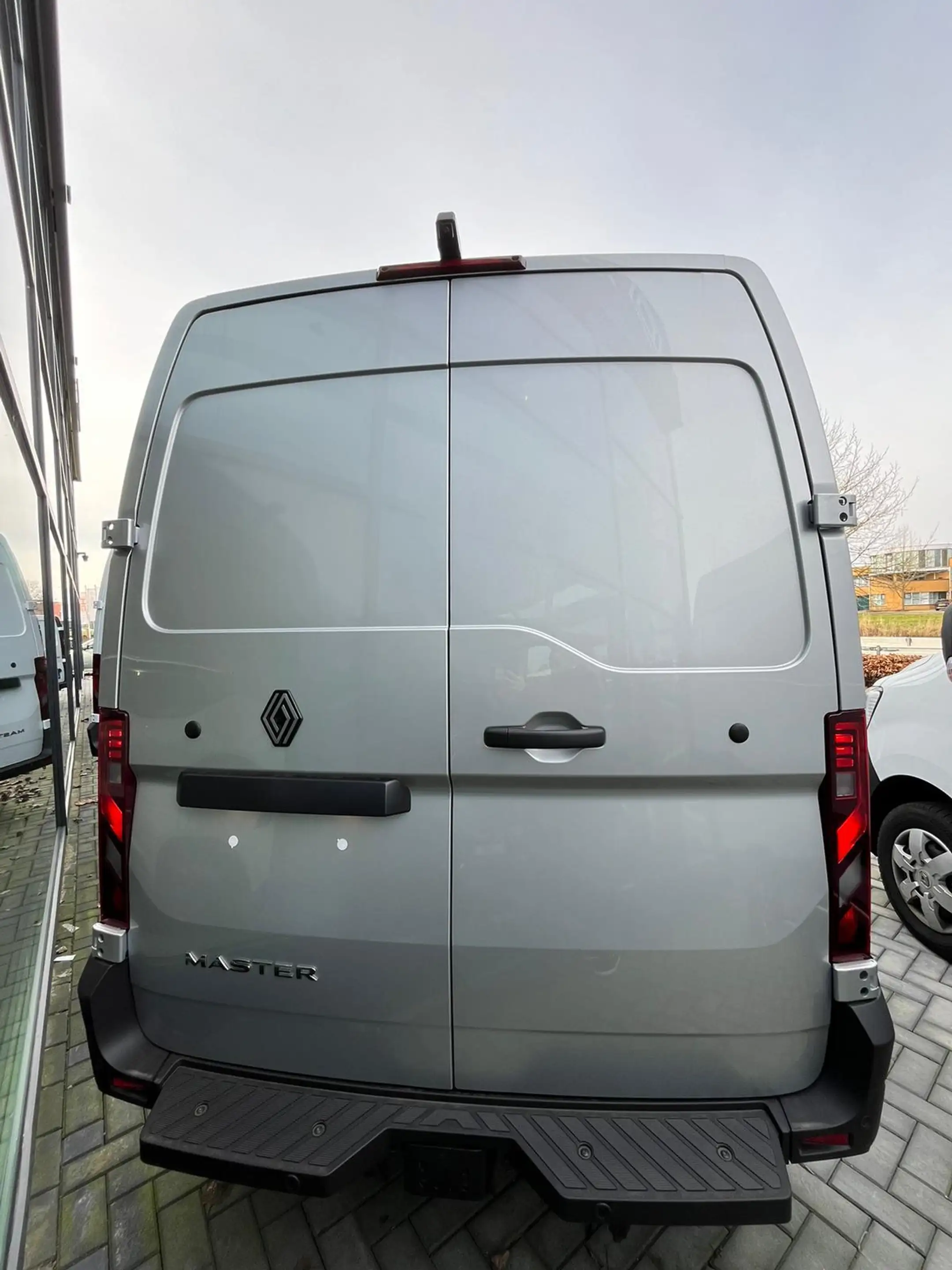 Renault Master T35 2.0 dCi 130 L2H2 Advance | Demo | — photo 18