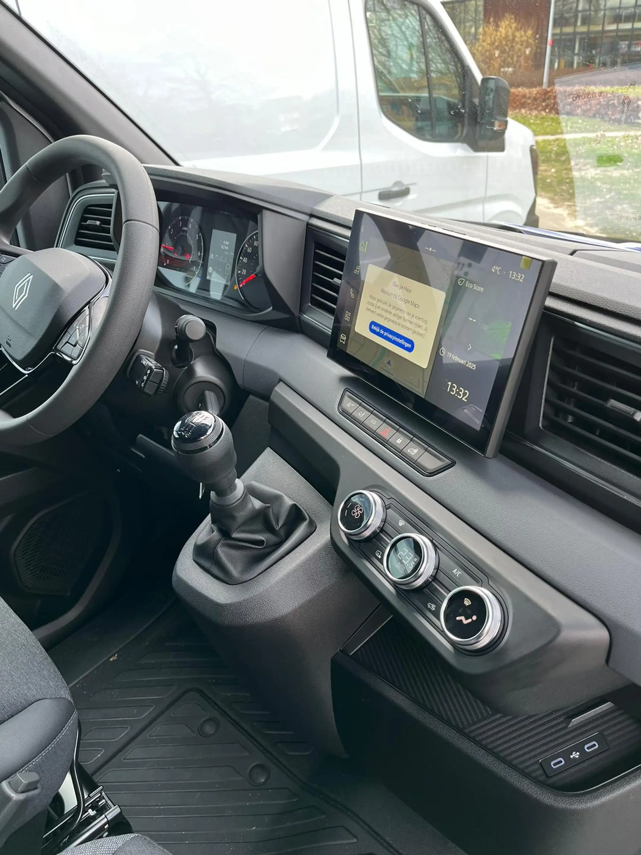 Renault Master T35 2.0 dCi 130 L2H2 Advance | Demo | — photo 21