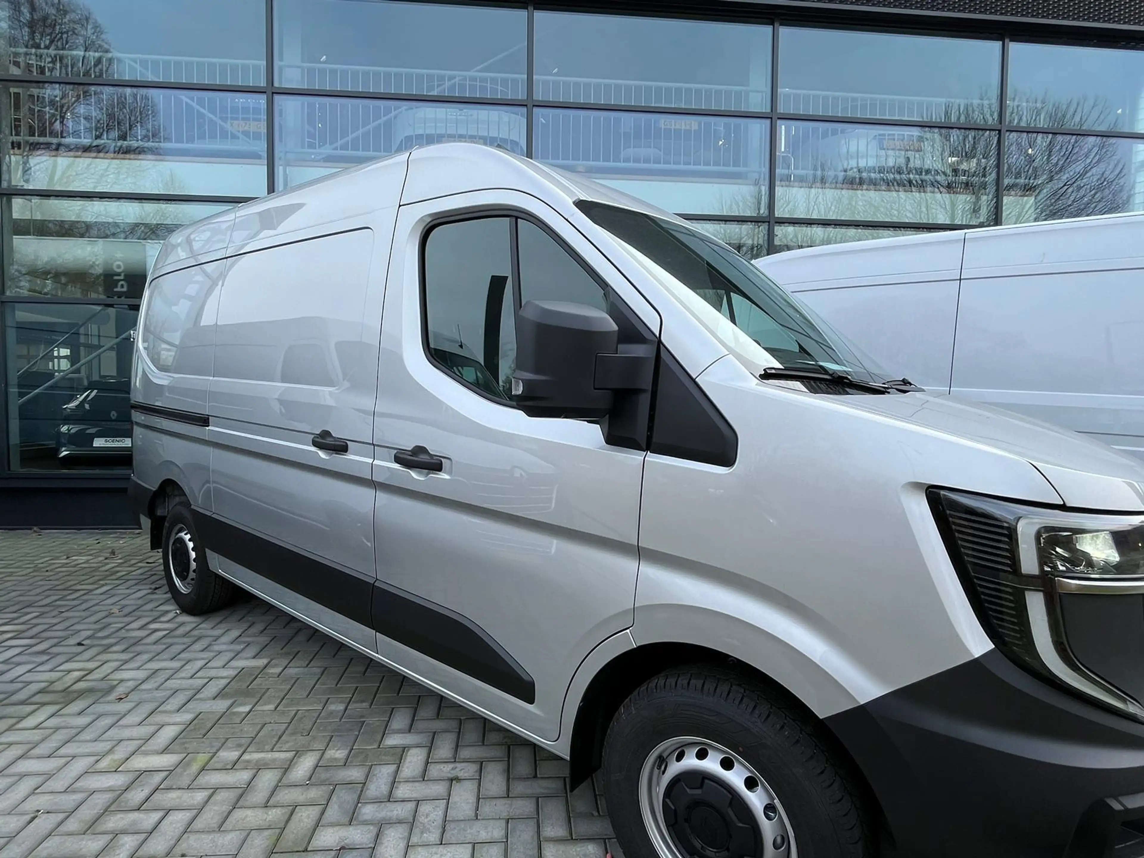 Renault Master T35 2.0 dCi 130 L2H2 Advance | Demo | — photo 3