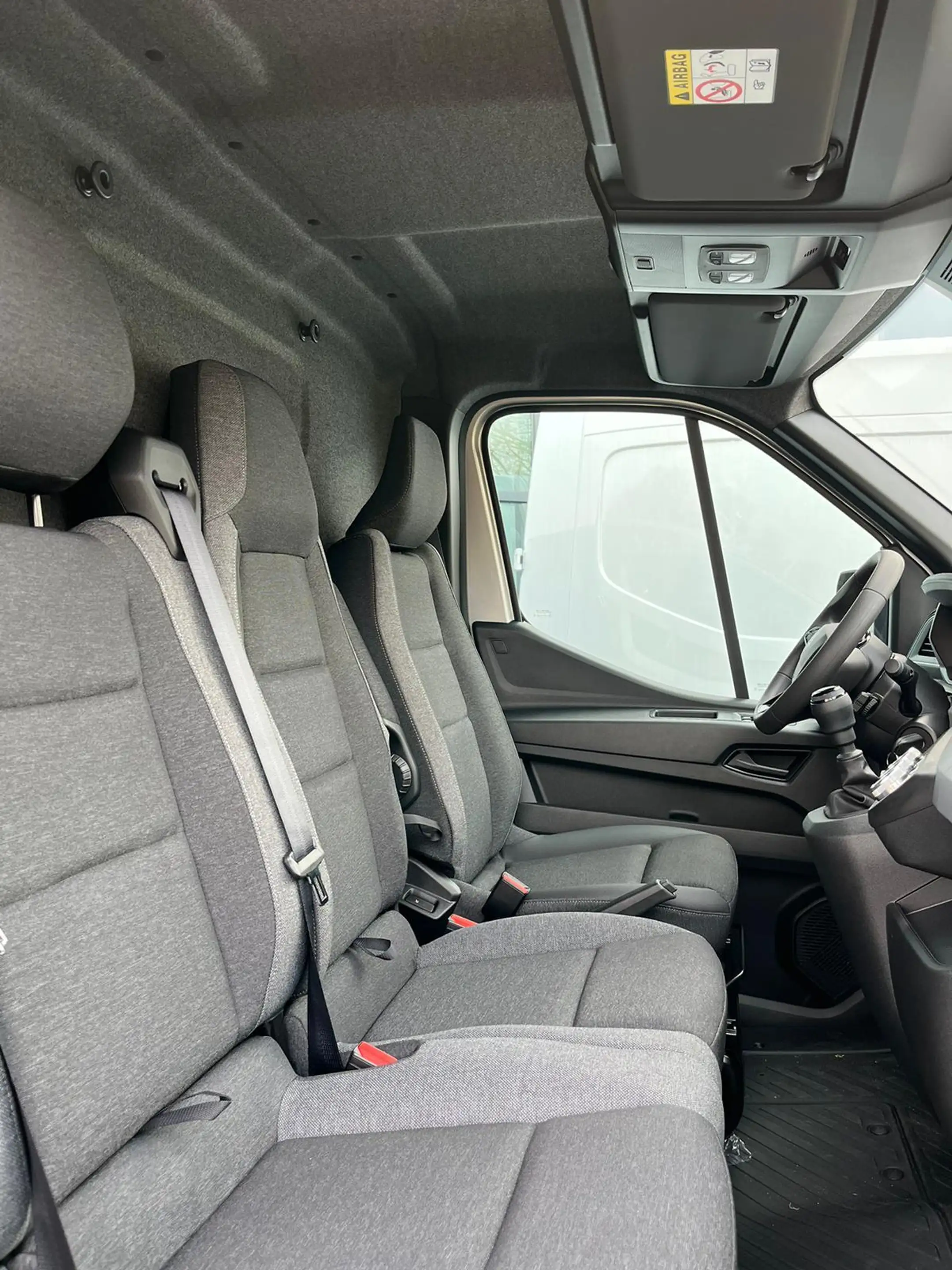 Renault Master T35 2.0 dCi 130 L2H2 Advance | Demo | — photo 20