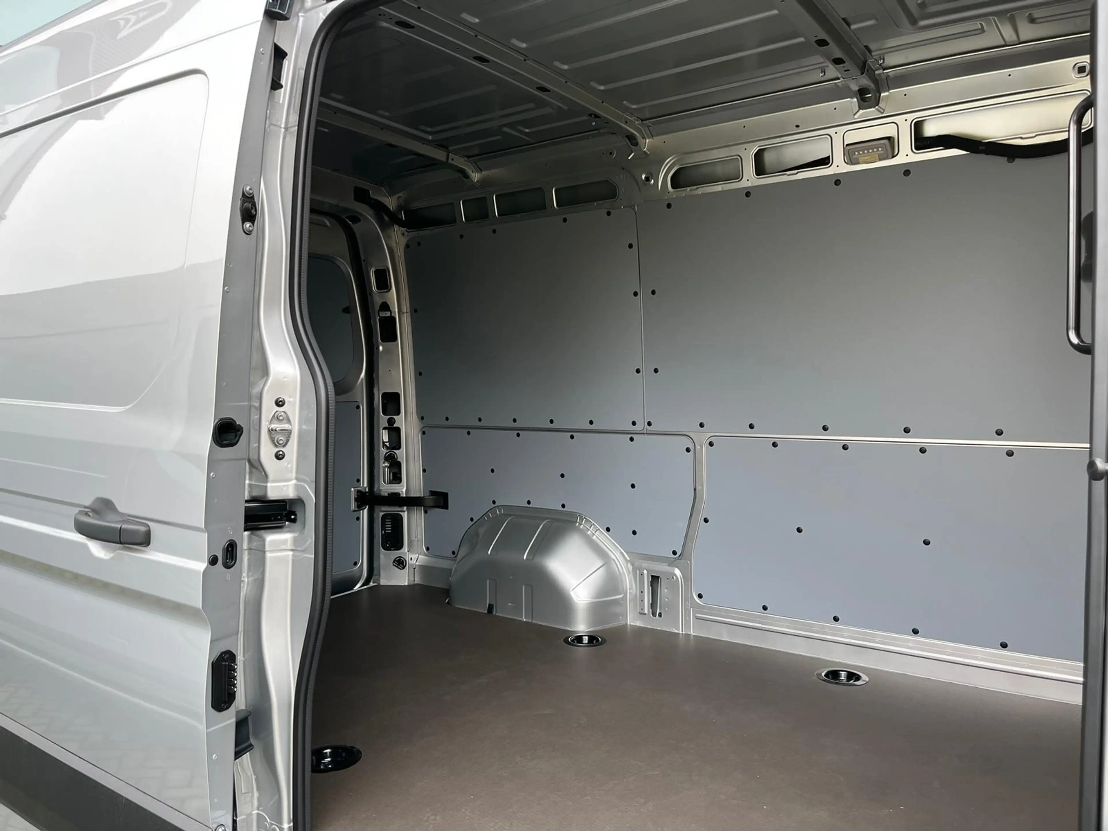 Renault Master T35 2.0 dCi 130 L2H2 Advance | Demo | — photo 17